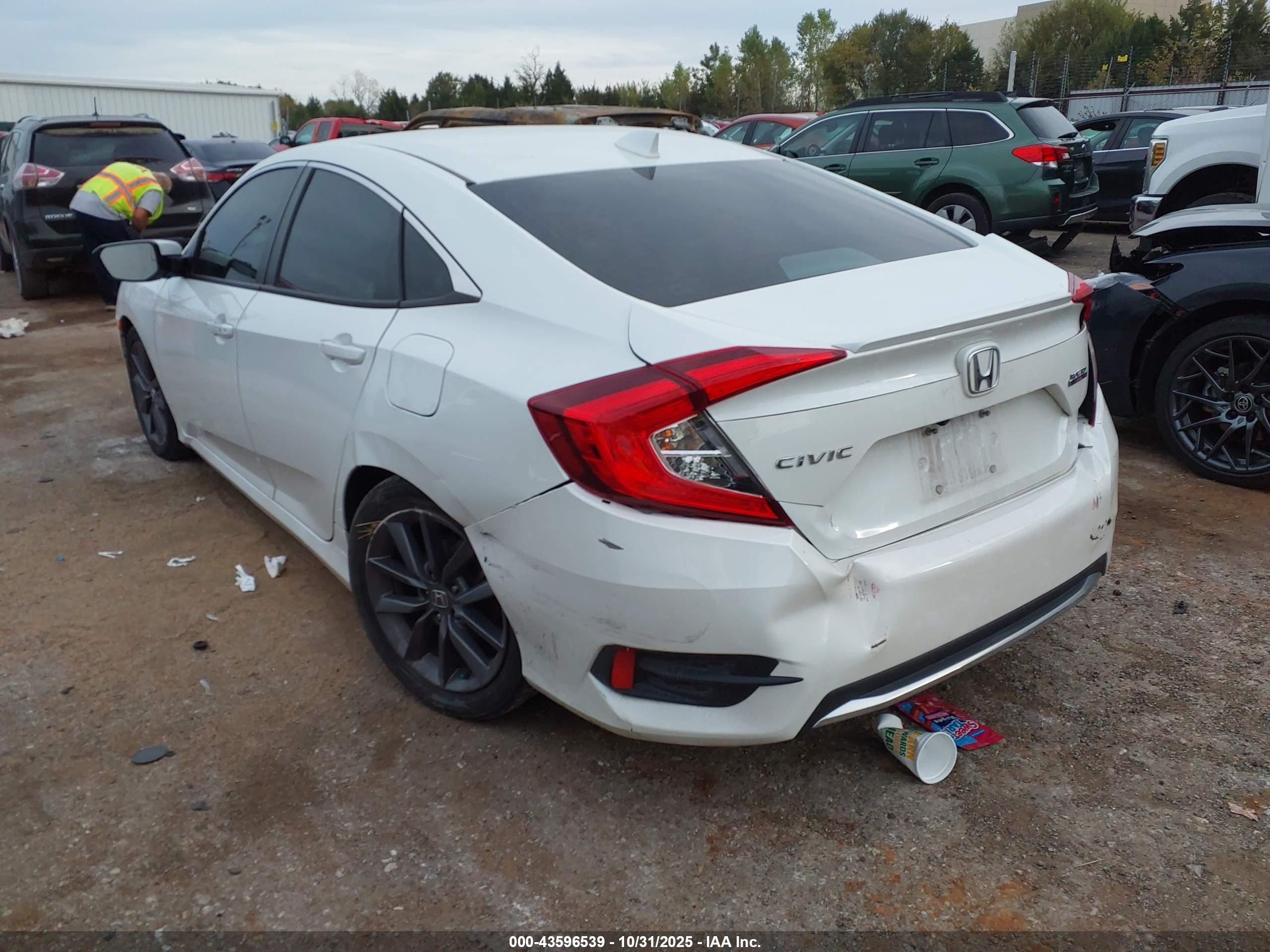 HONDA CIVIC image 3