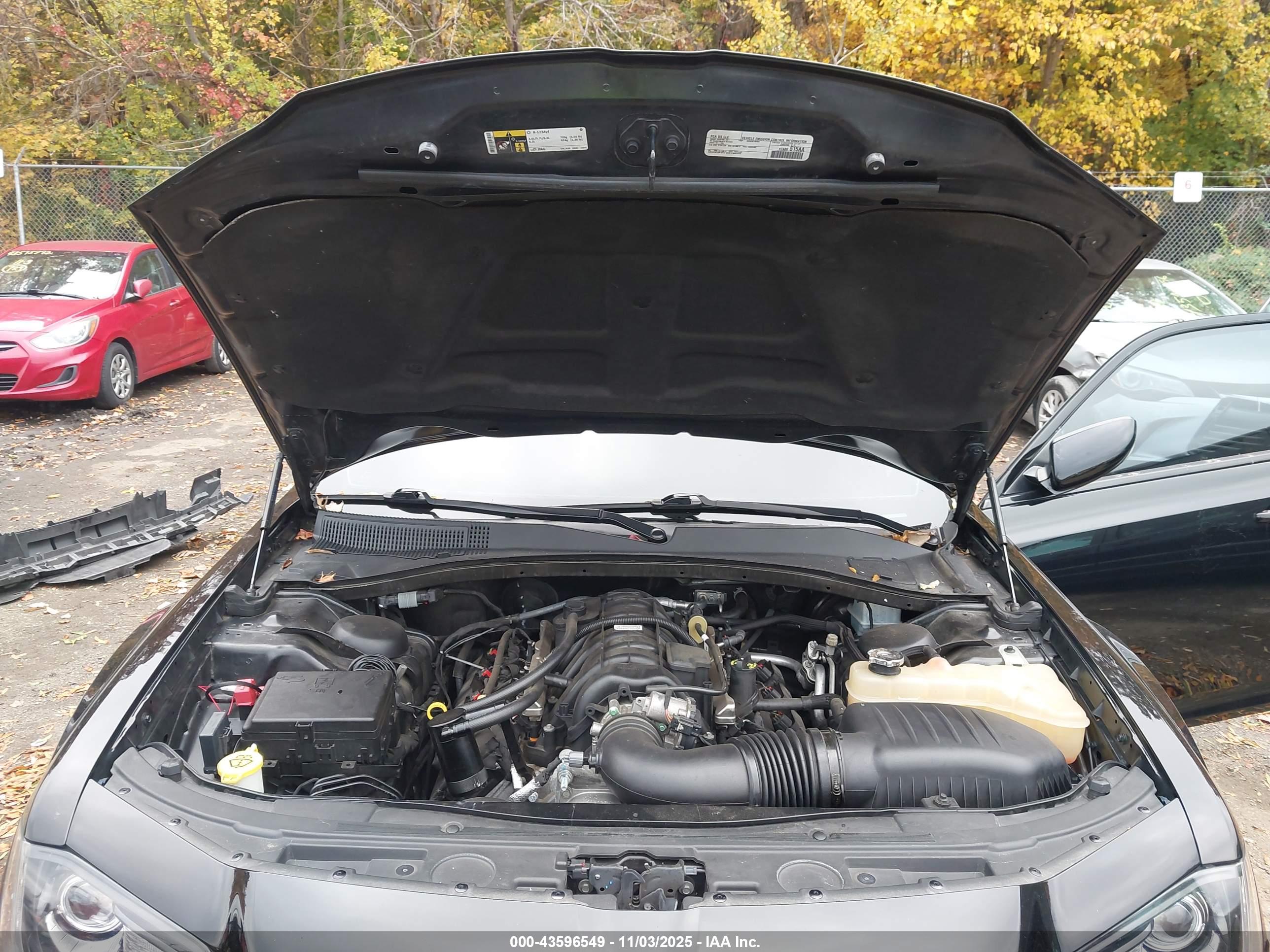 CHRYSLER 300 image 10