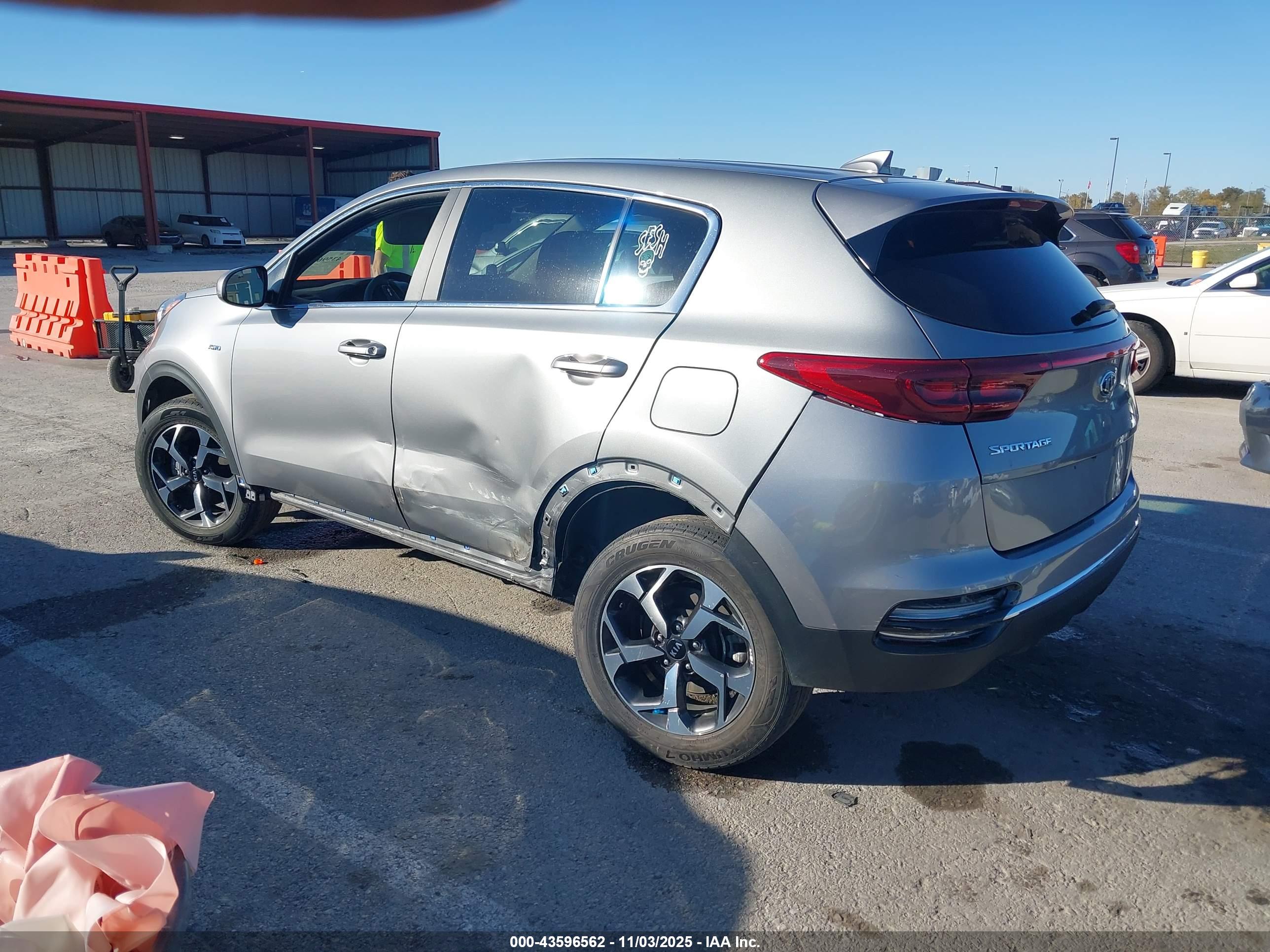 KIA SPORTAGE image 3