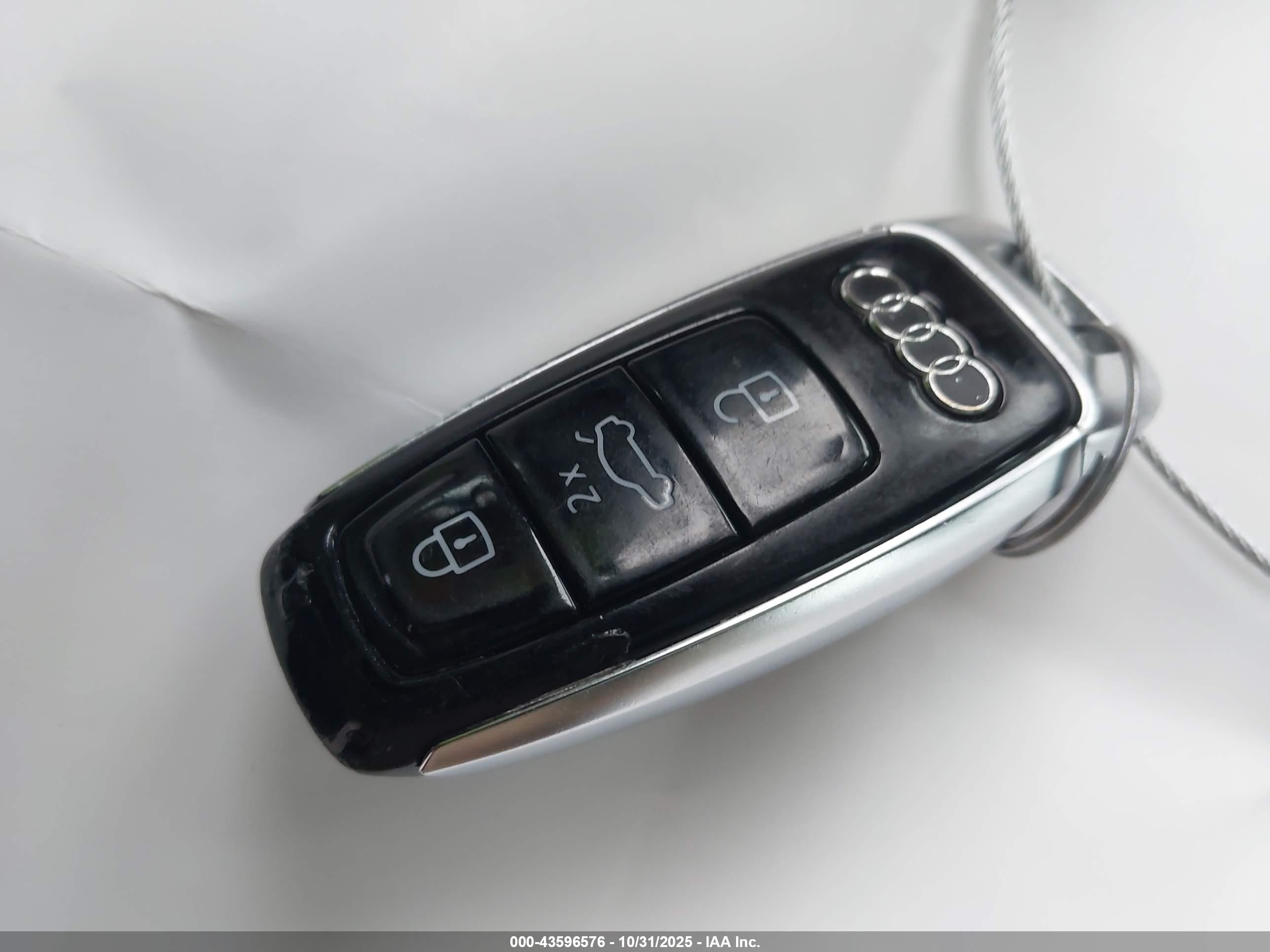 AUDI Q7 image 11