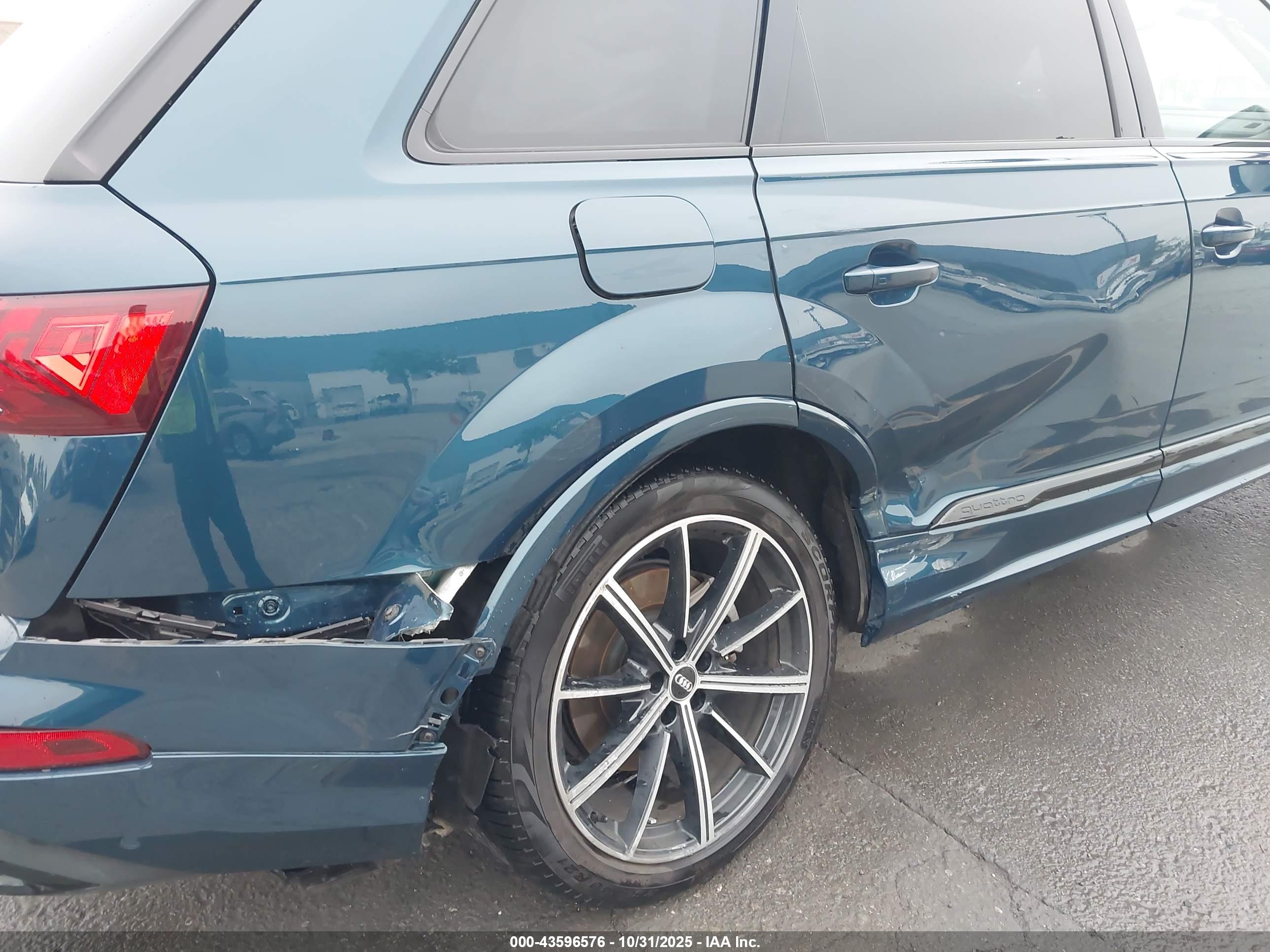 AUDI Q7 image 6