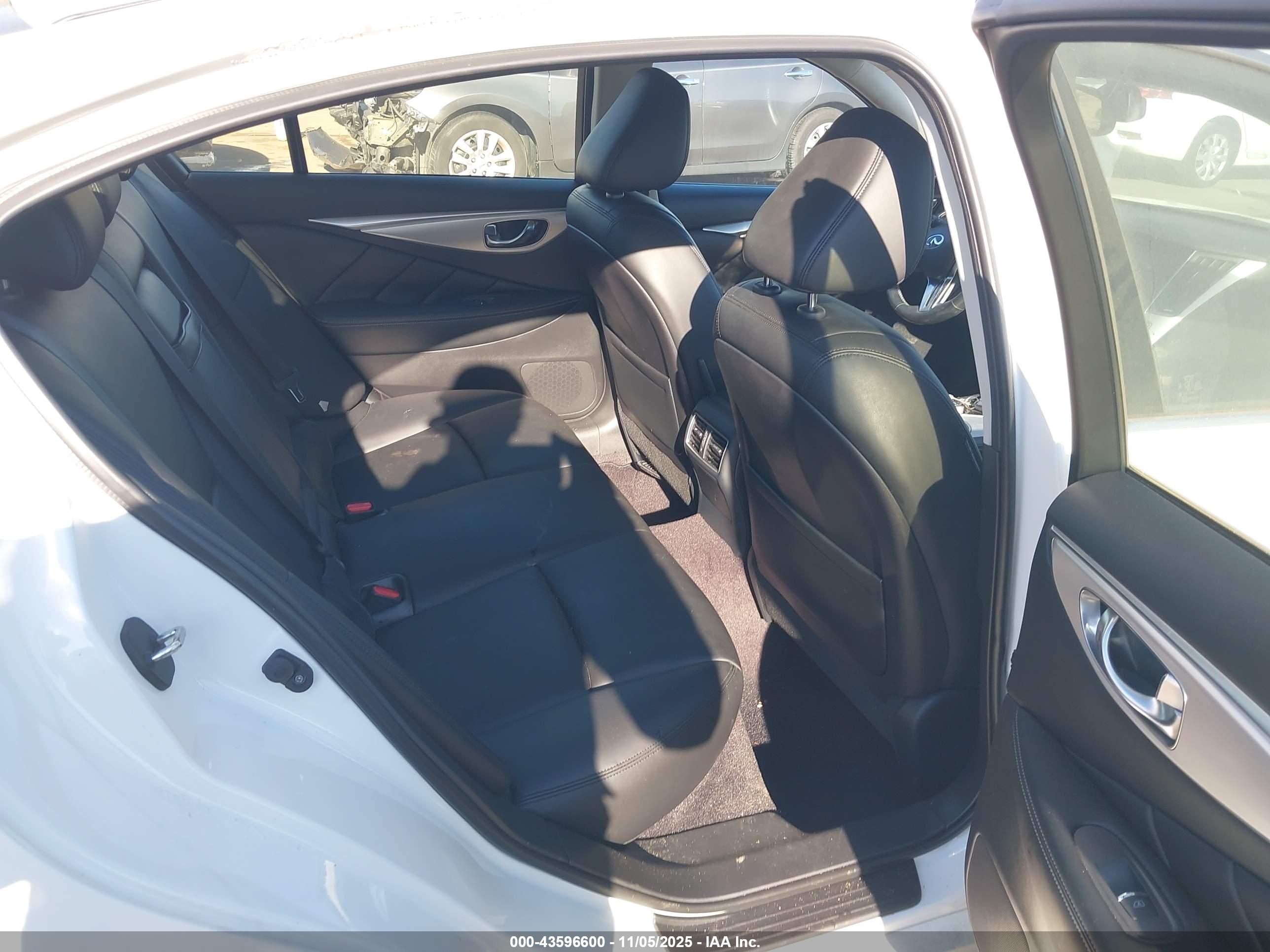 INFINITI Q50 image 8