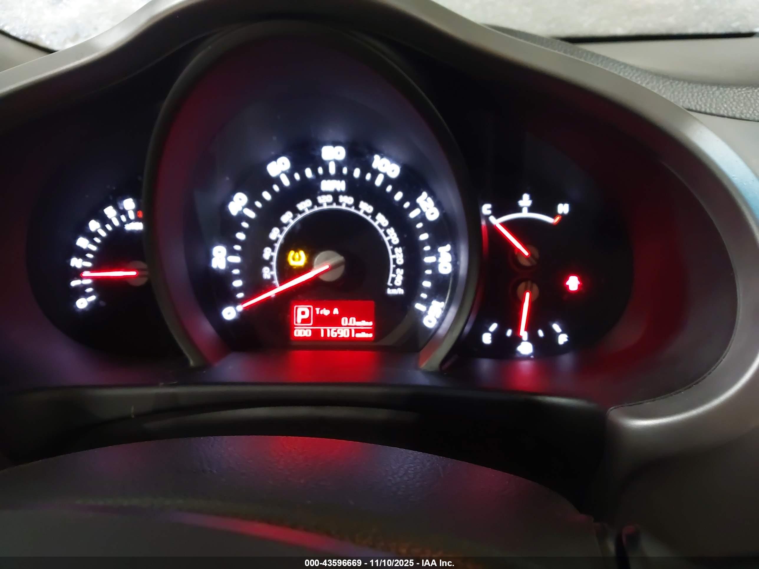 KIA SPORTAGE image 7