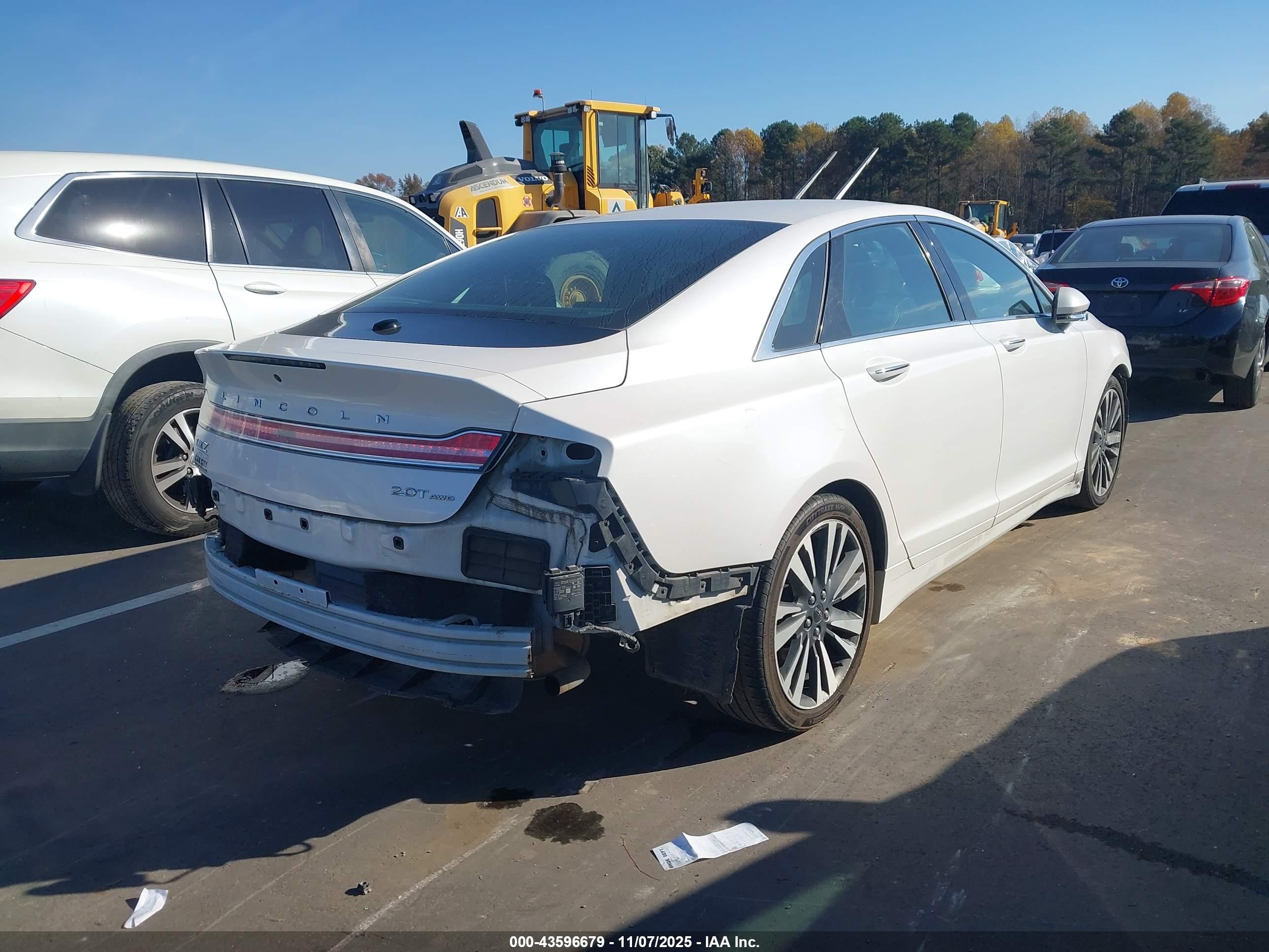 LINCOLN MKZ image 4