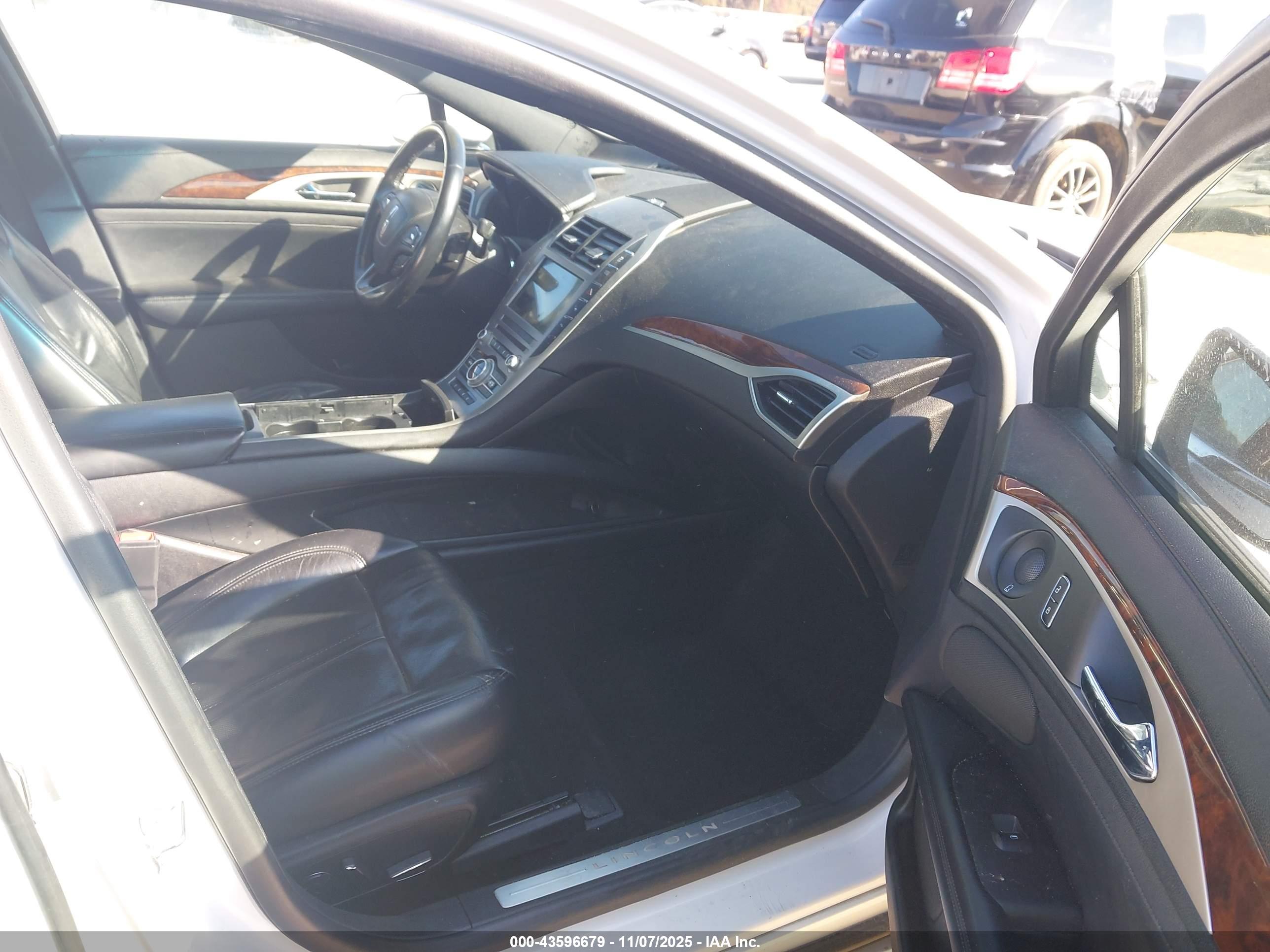 LINCOLN MKZ image 5