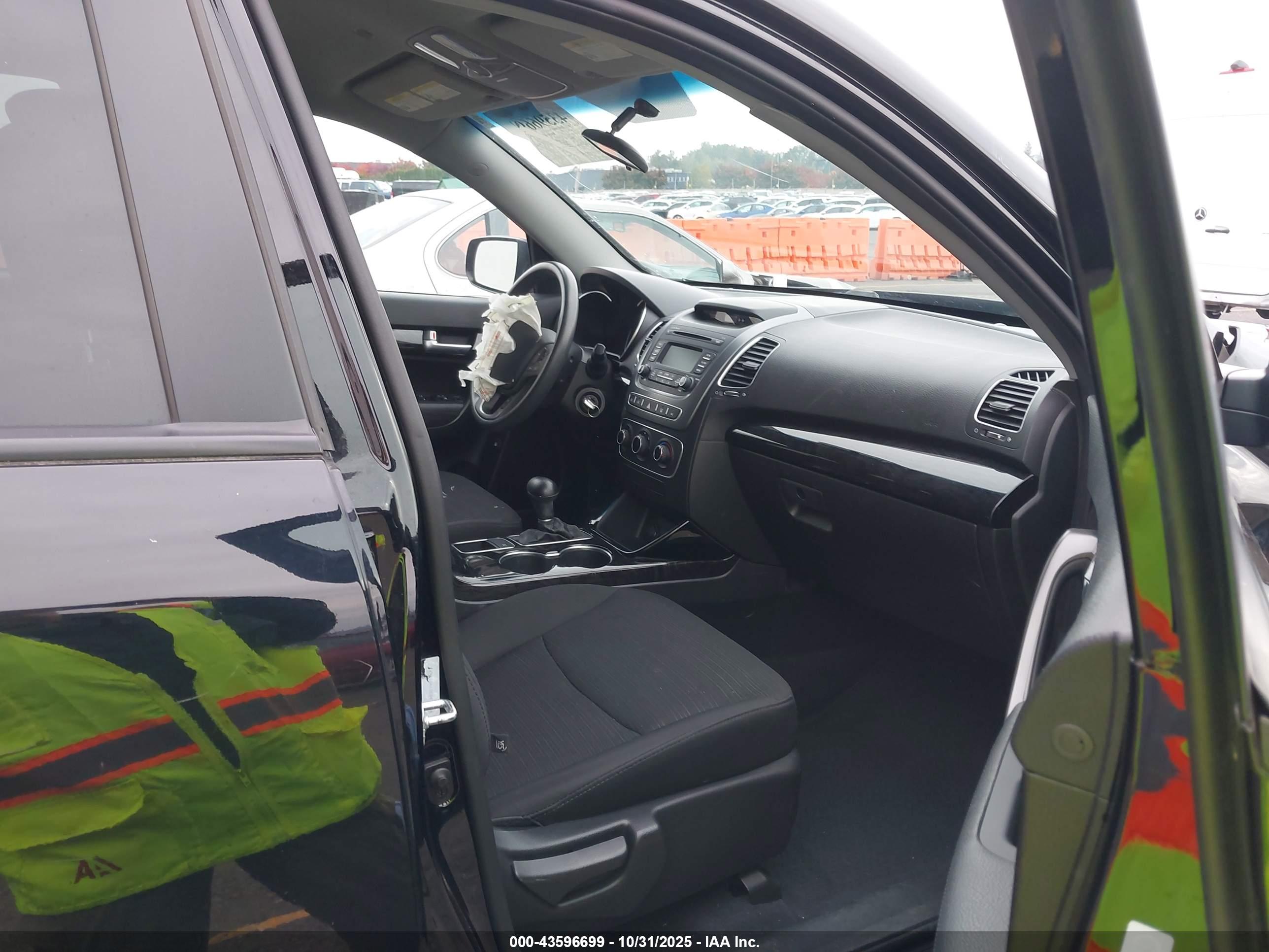 KIA SORENTO image 5