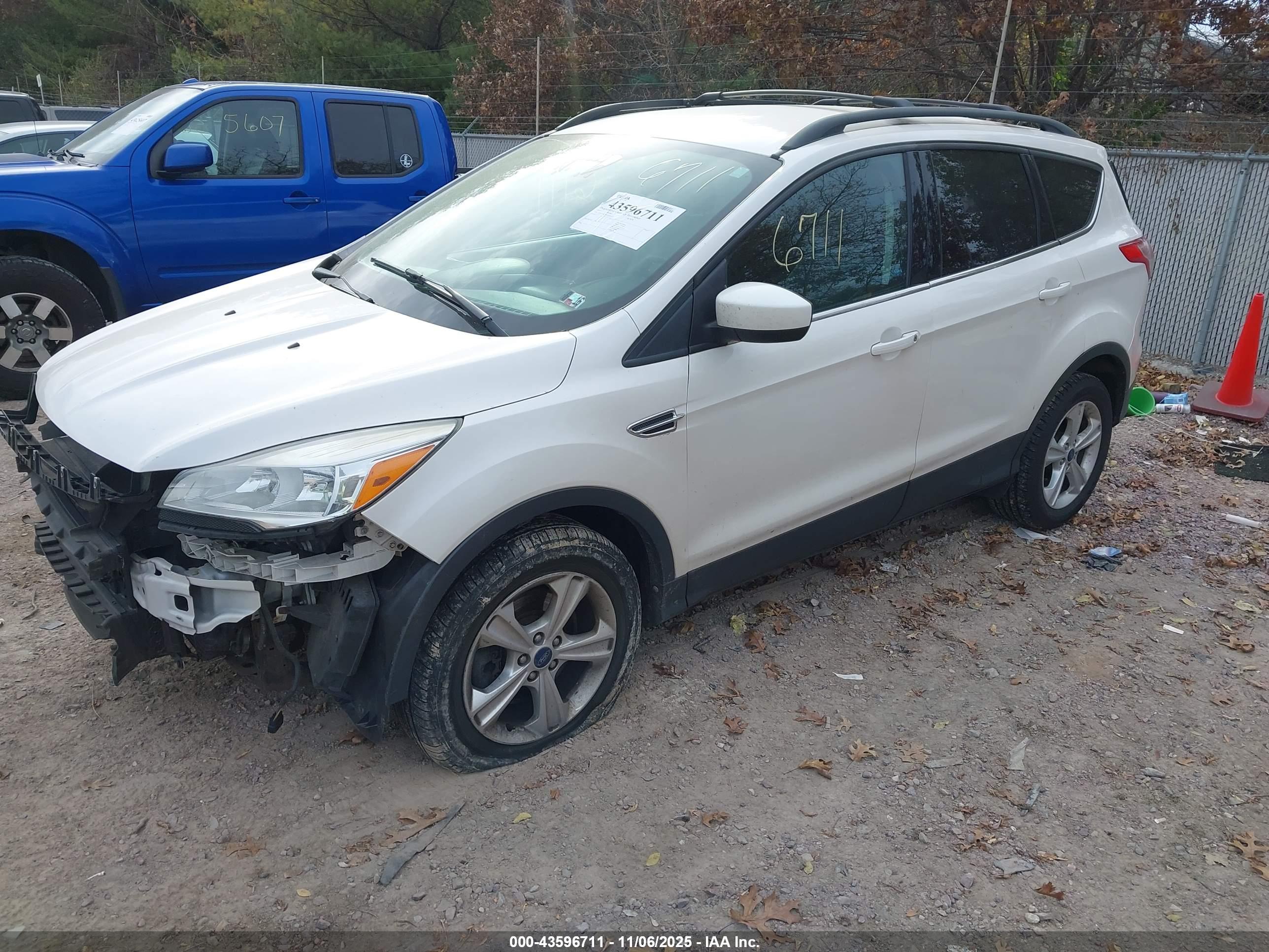 FORD ESCAPE image 2