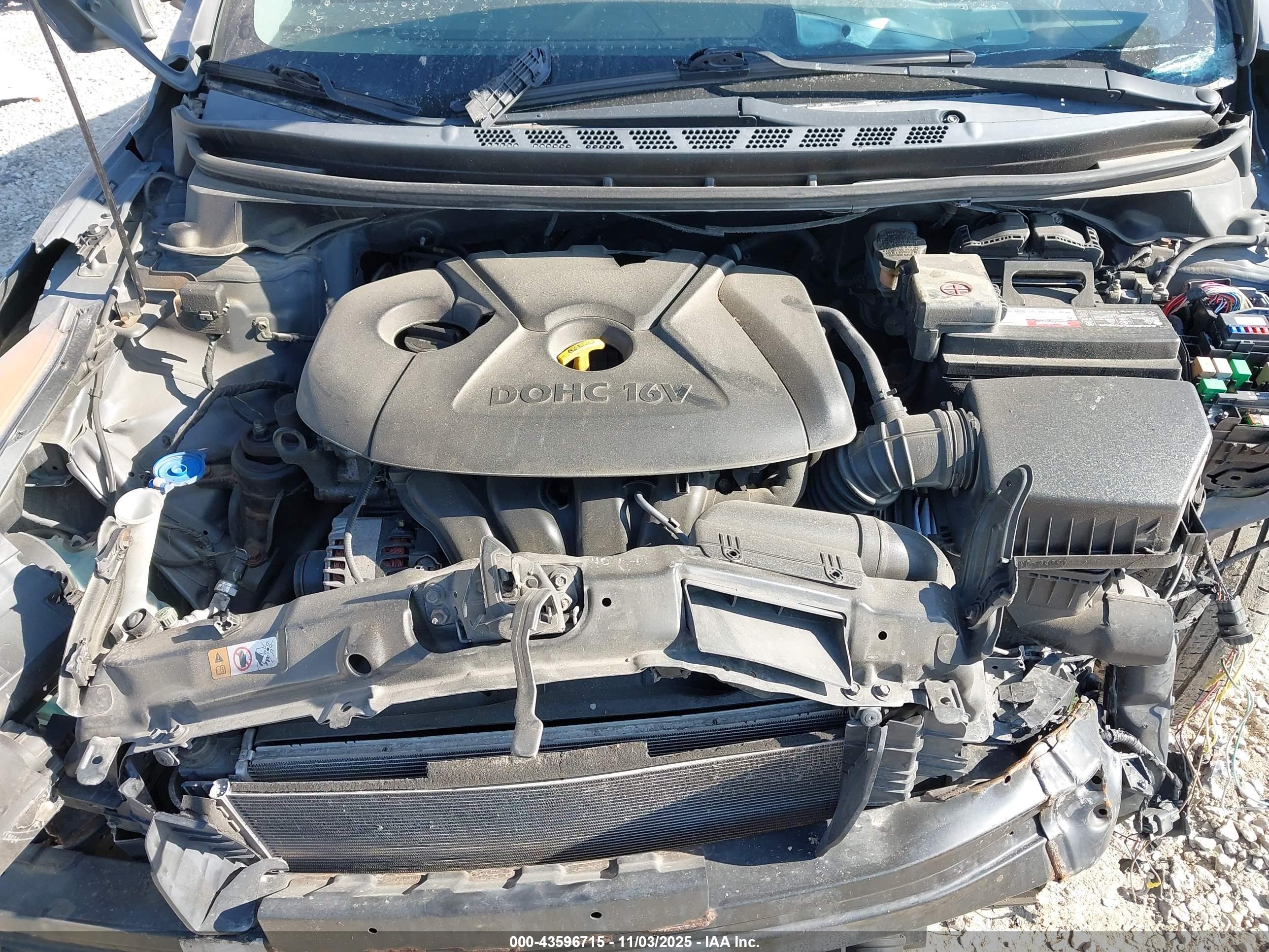 HYUNDAI ELANTRA image 10