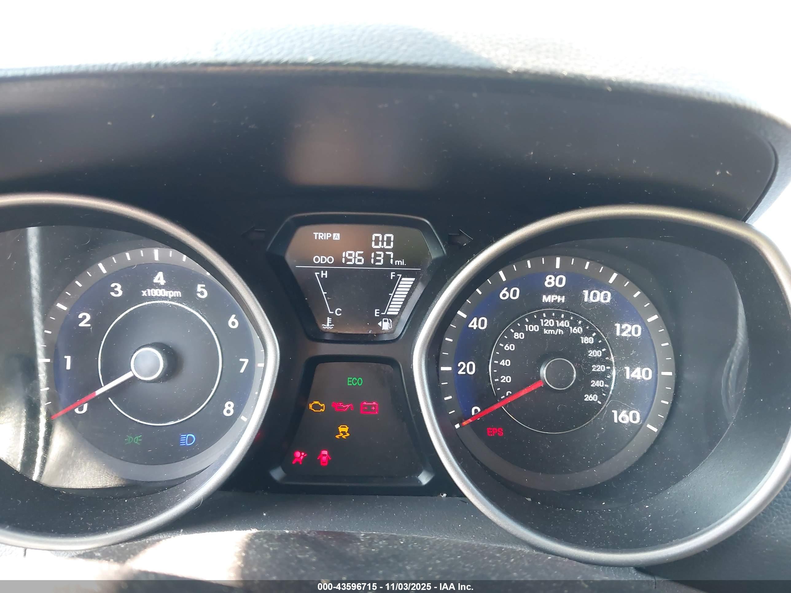 HYUNDAI ELANTRA image 7