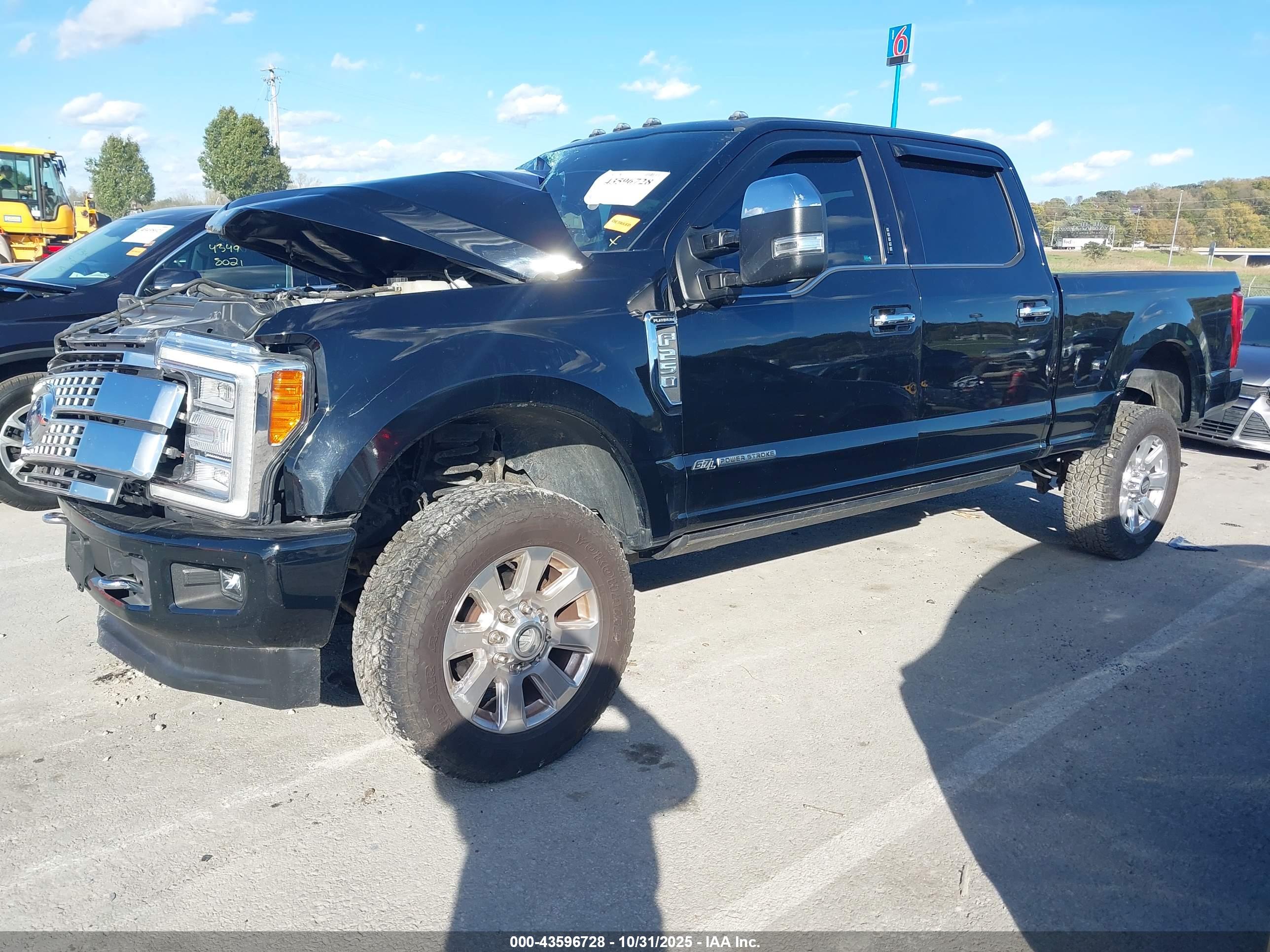 FORD F-250 image 2