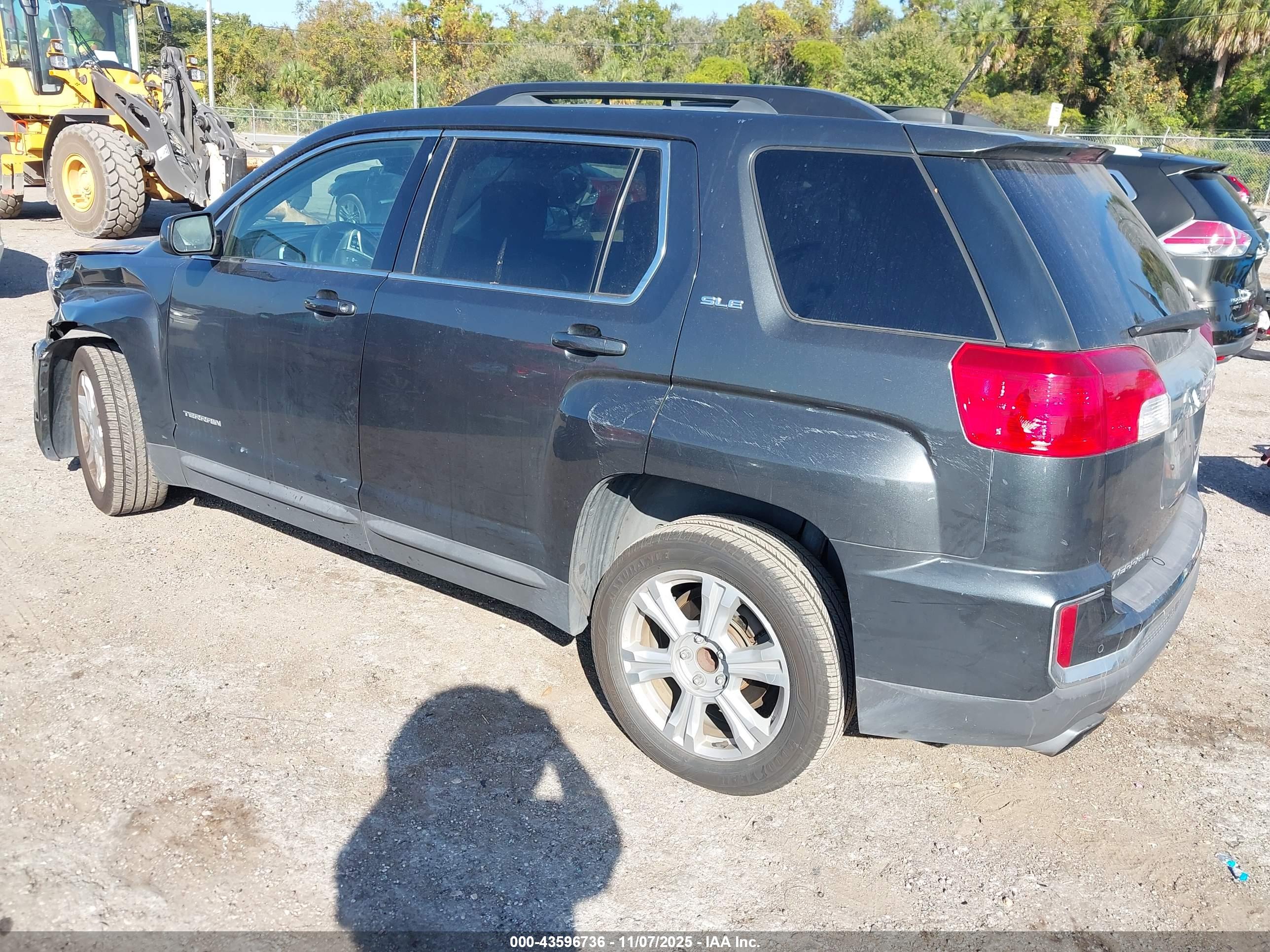 GMC TERRAIN image 3