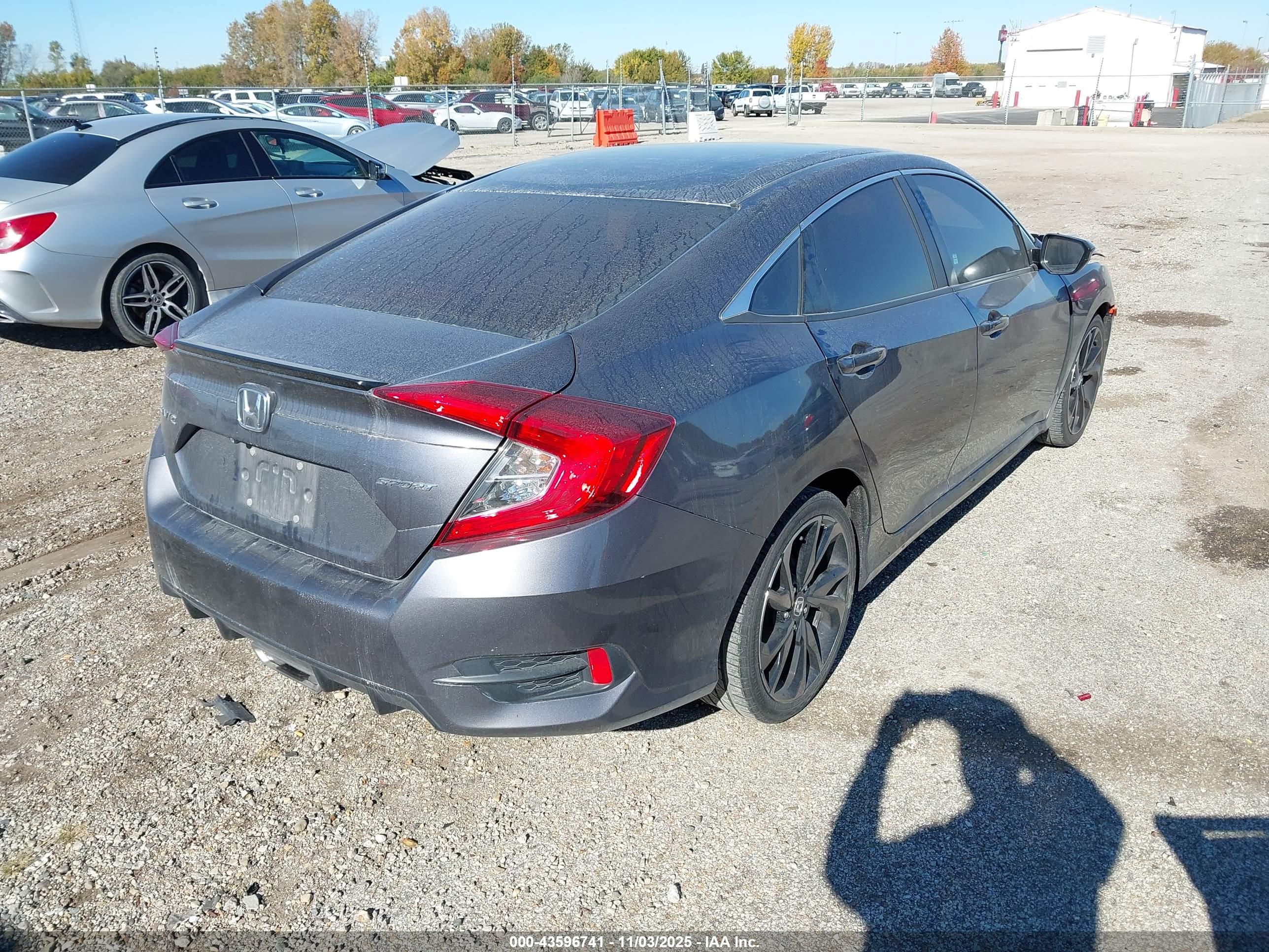 HONDA CIVIC image 4