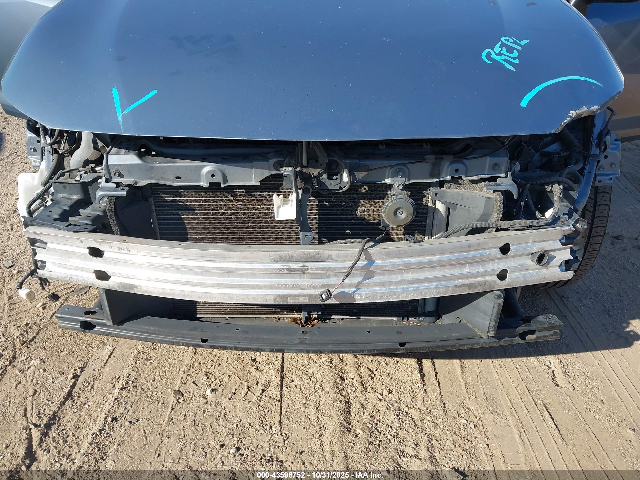 TOYOTA COROLLA image 6