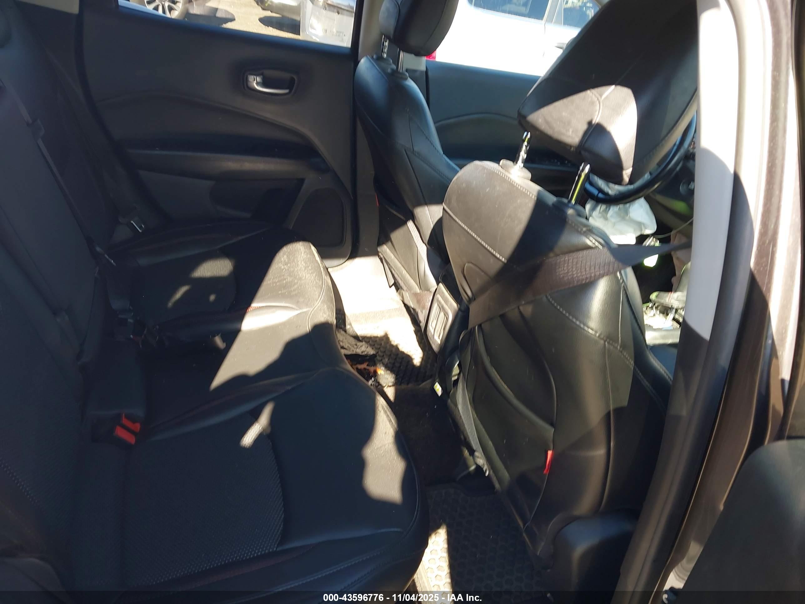 JEEP COMPASS image 8