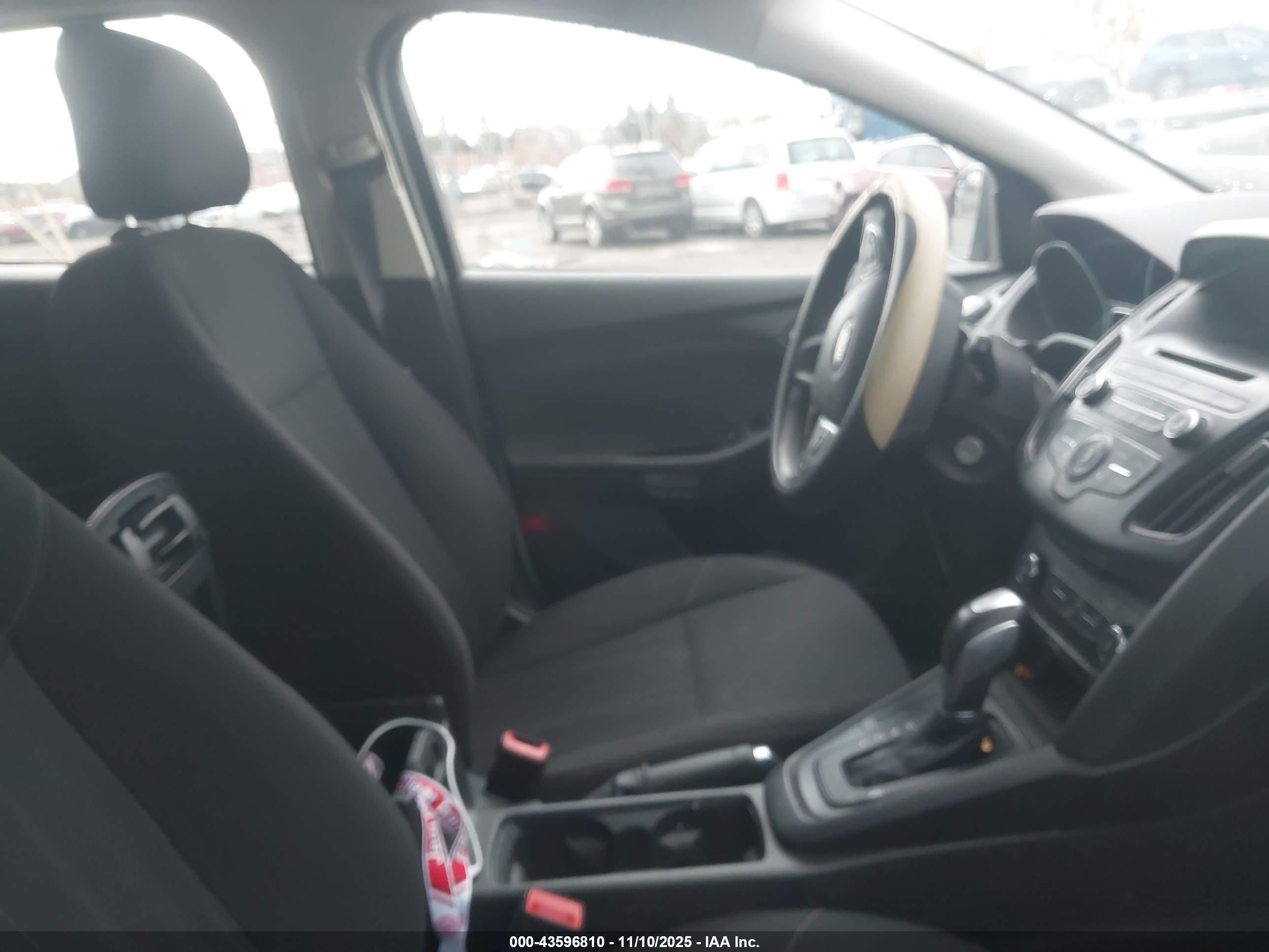 FORD FOCUS image 5