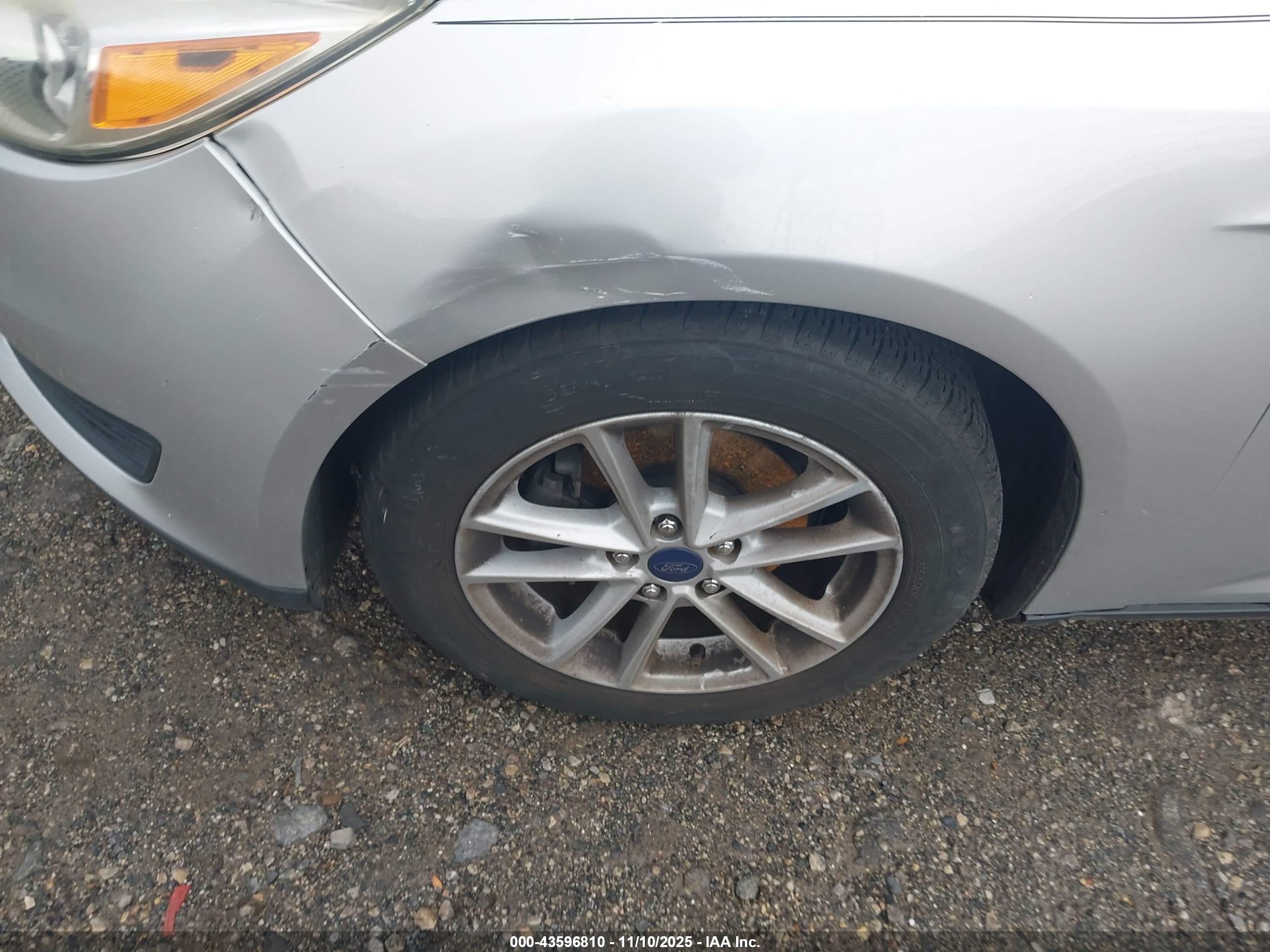 FORD FOCUS image 6