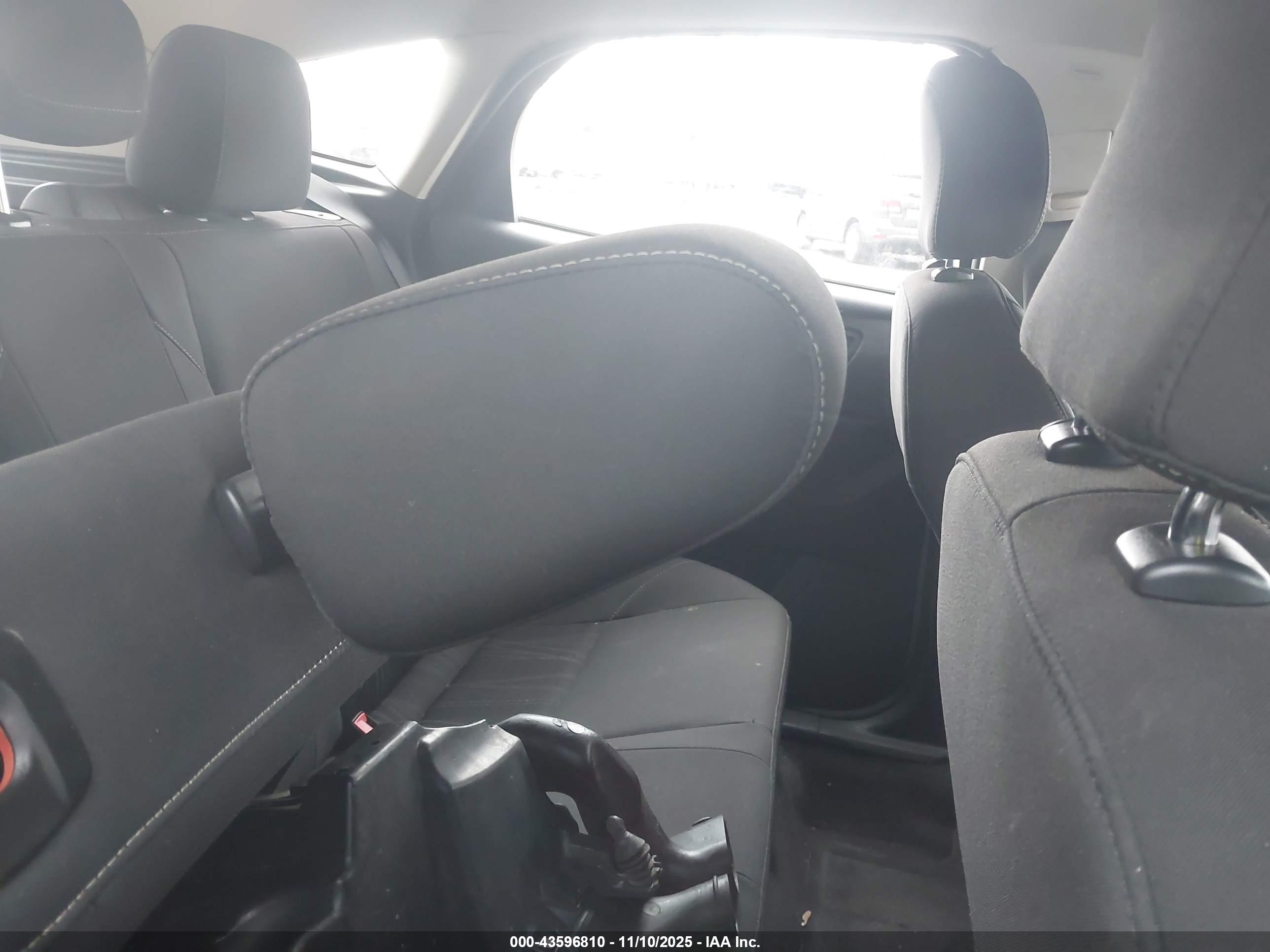 FORD FOCUS image 8