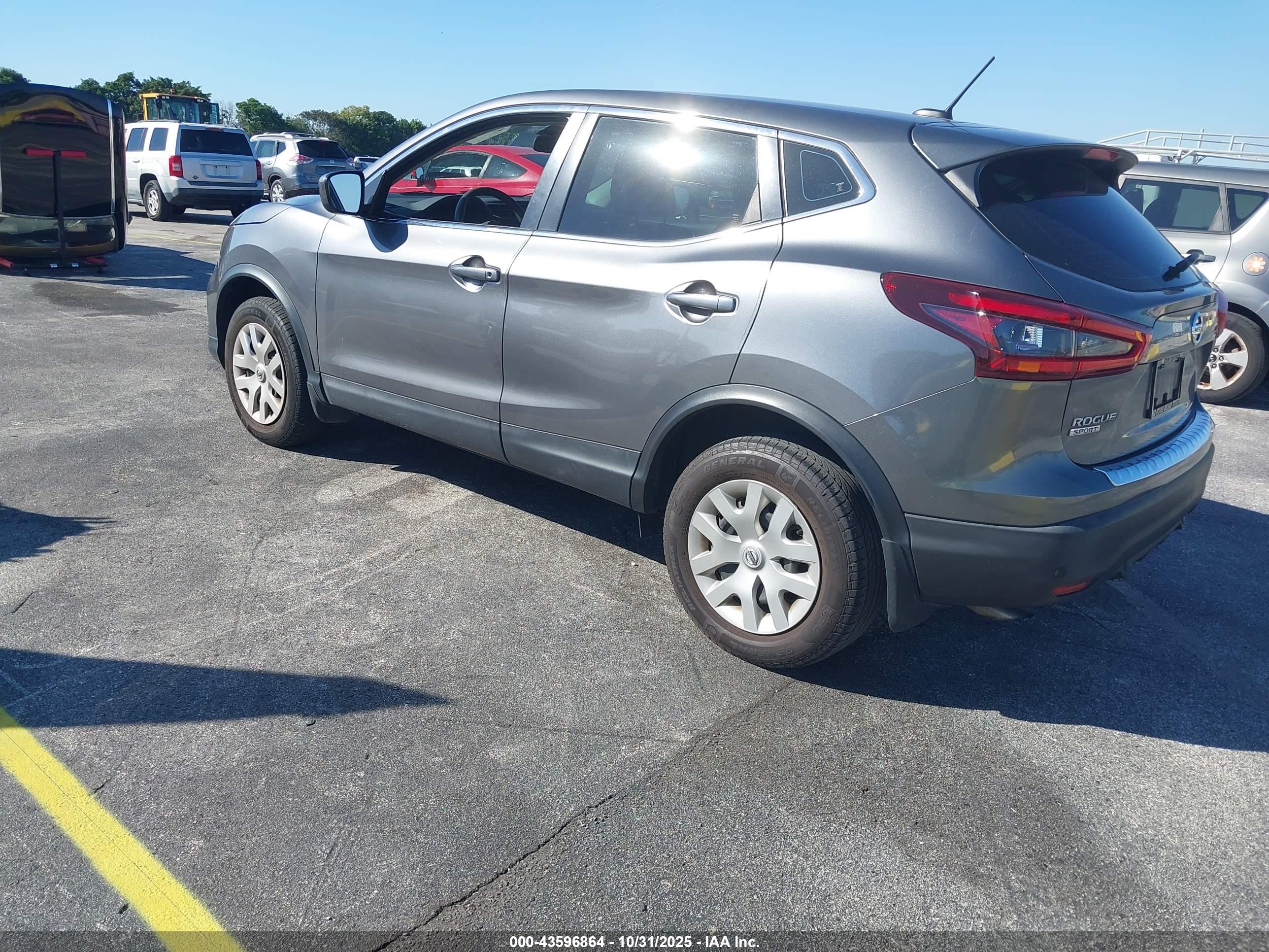 NISSAN ROGUE image 3