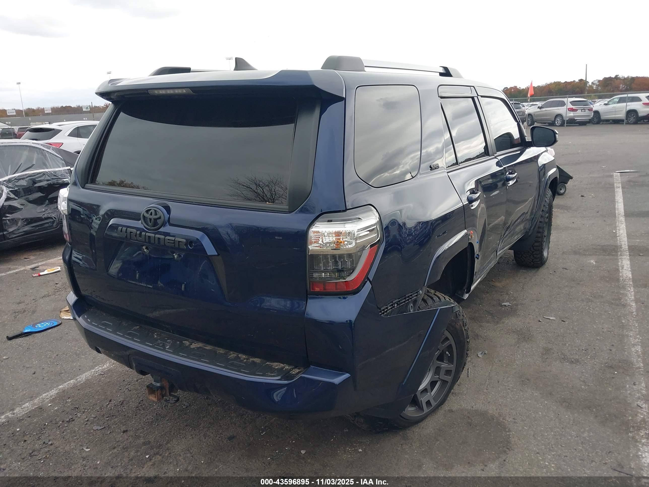TOYOTA 4RUNNER image 4