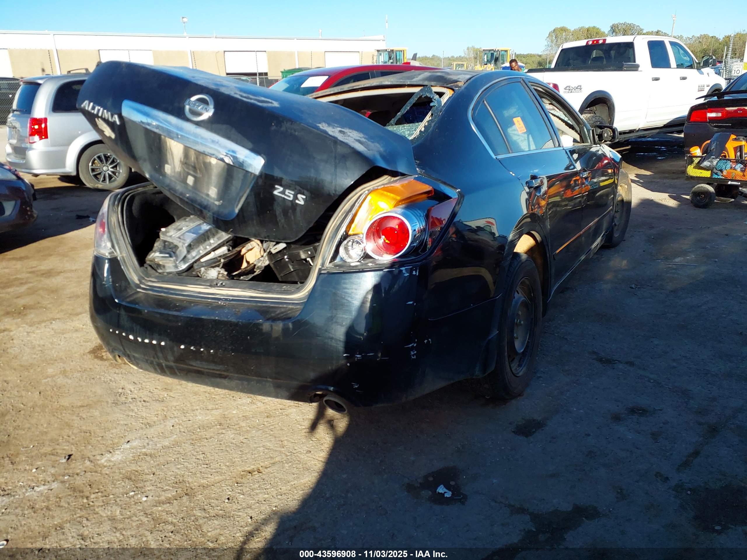 NISSAN ALTIMA image 4