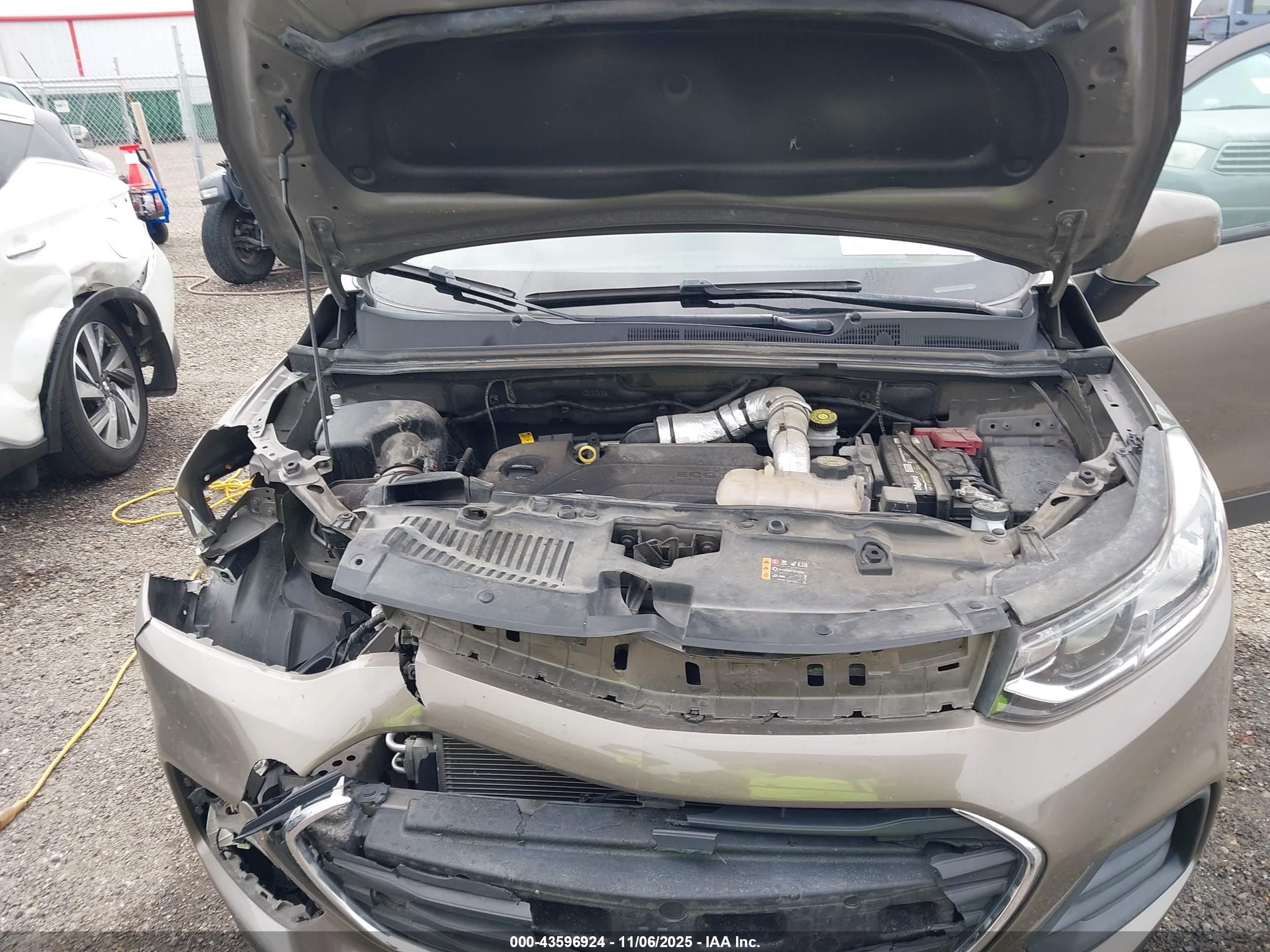 CHEVROLET TRAX image 10