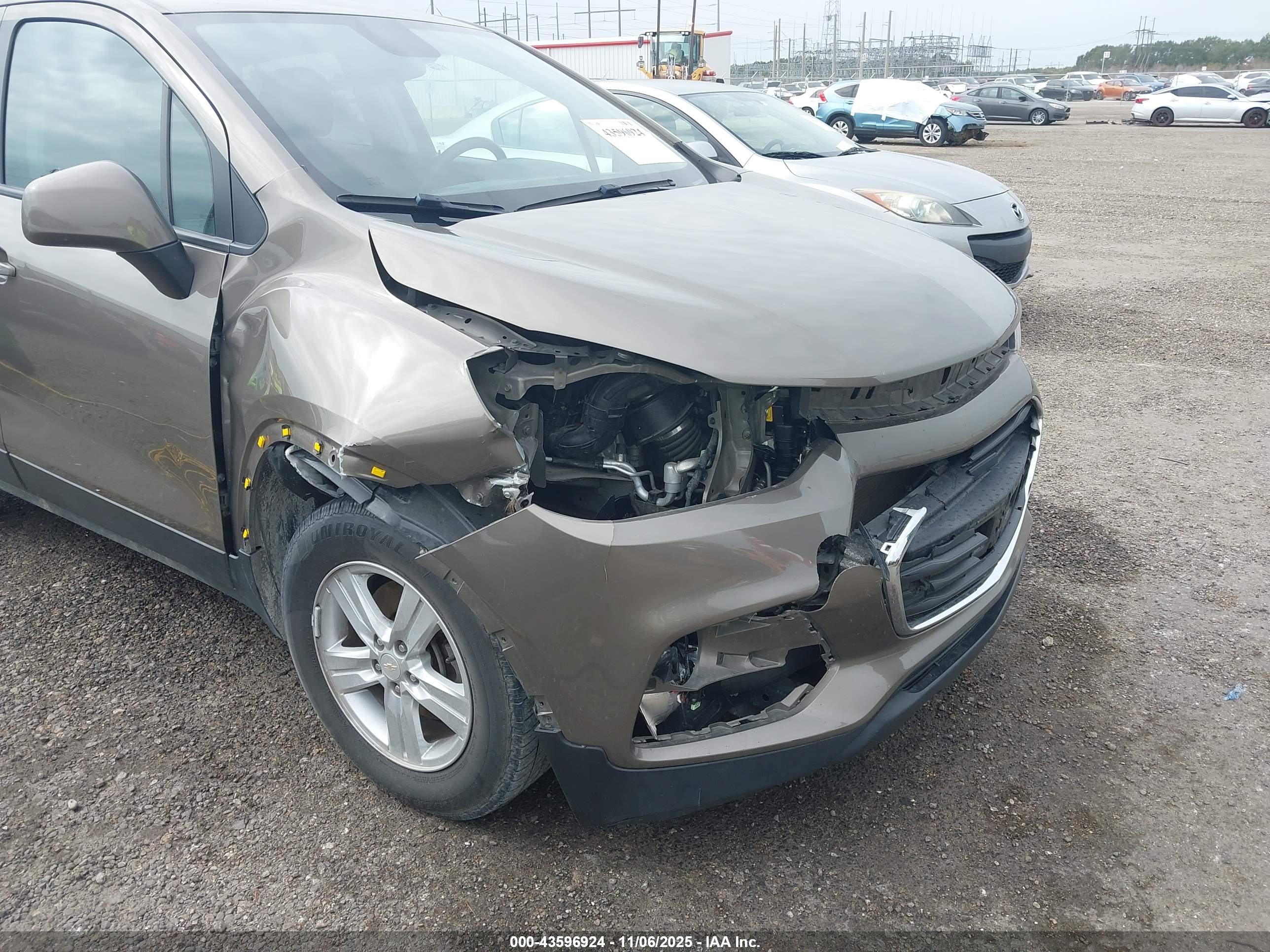 CHEVROLET TRAX image 6