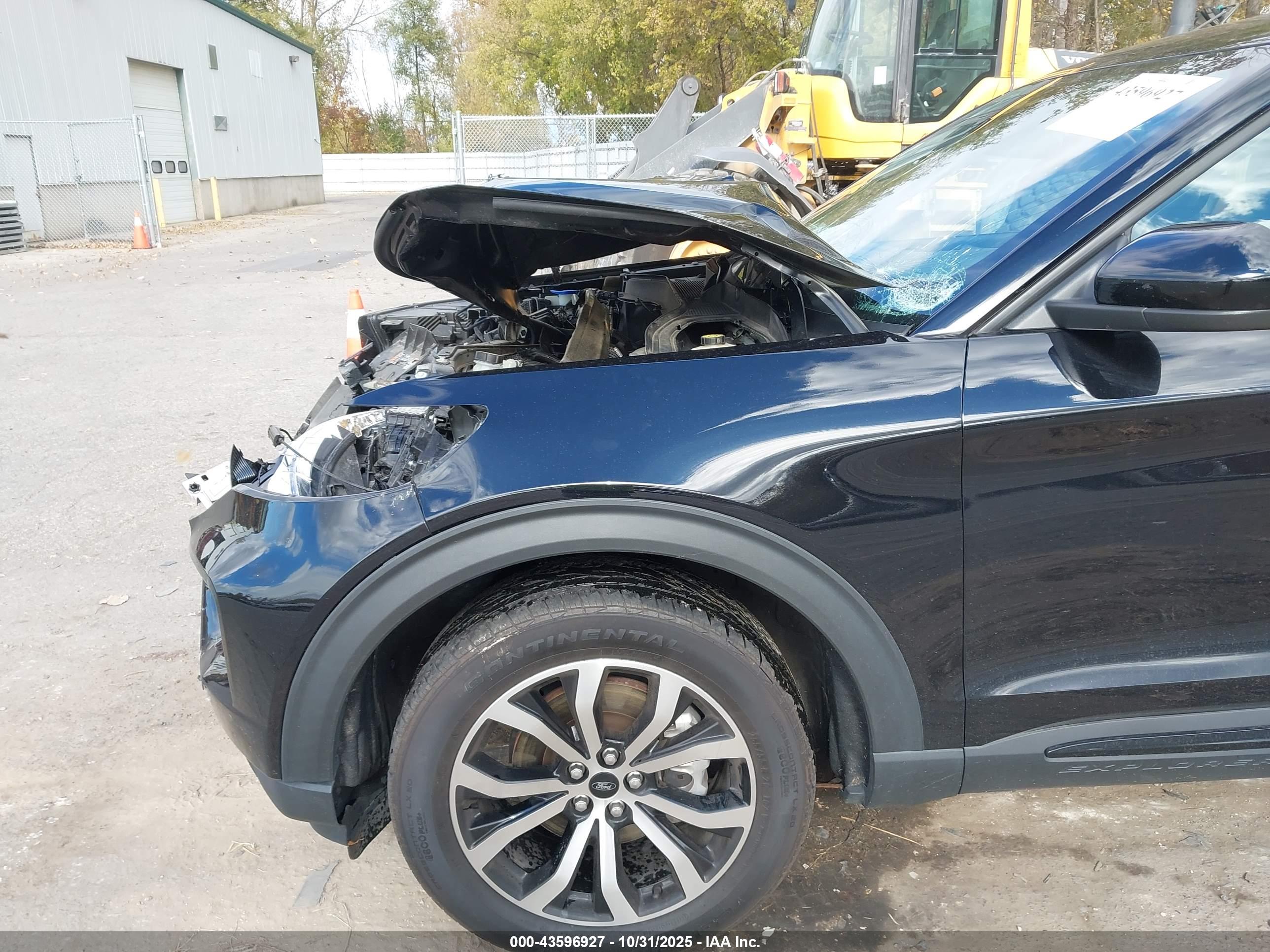 FORD EXPLORER image 6