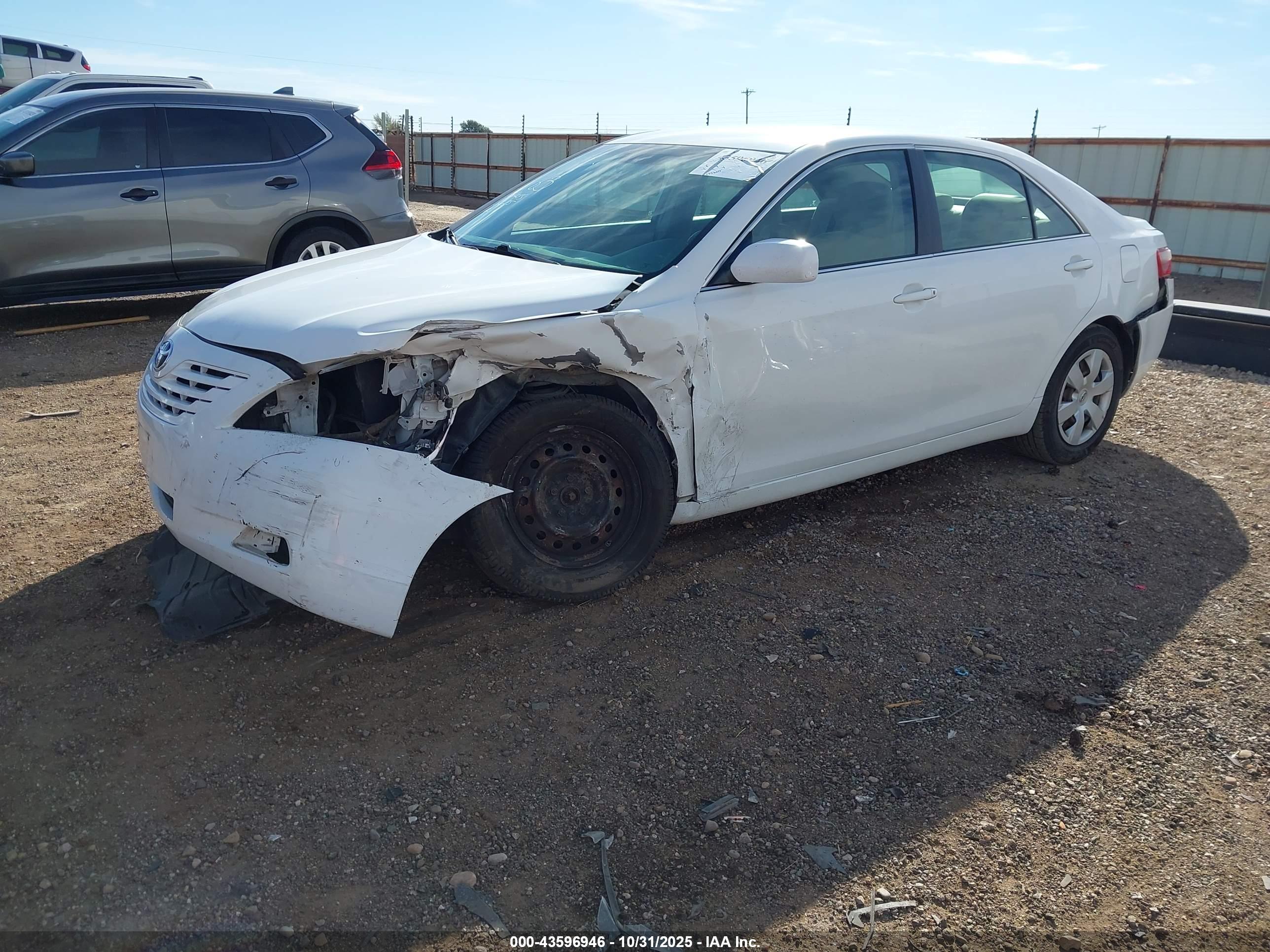 TOYOTA CAMRY image 2