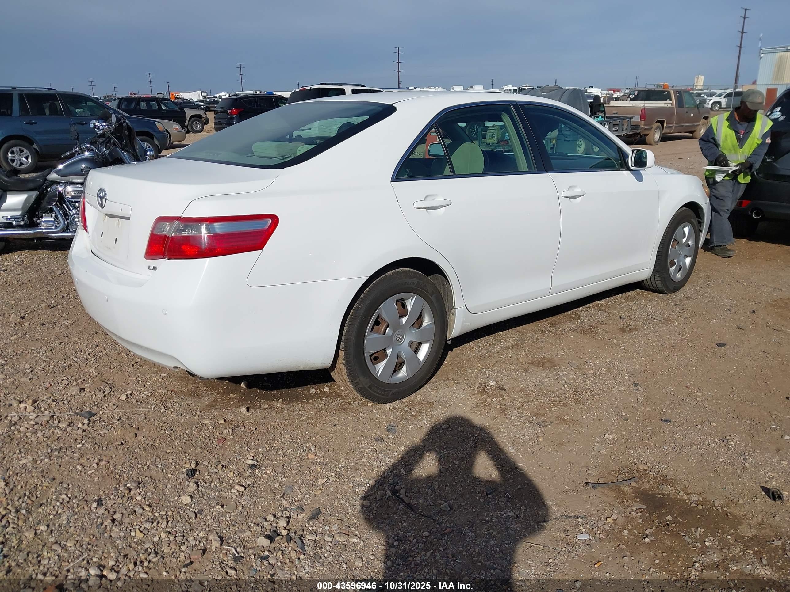 TOYOTA CAMRY image 4