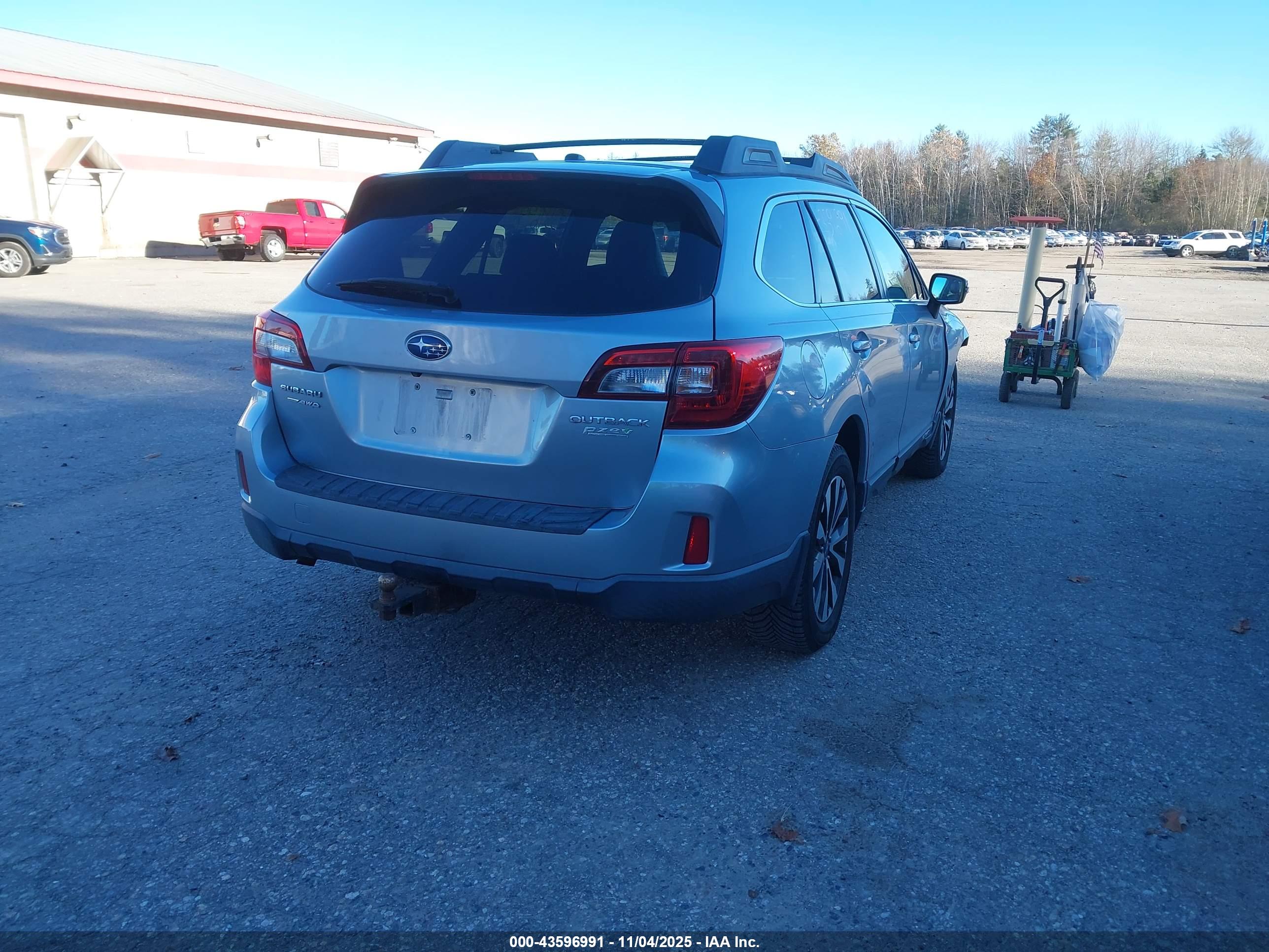 SUBARU OUTBACK image 4