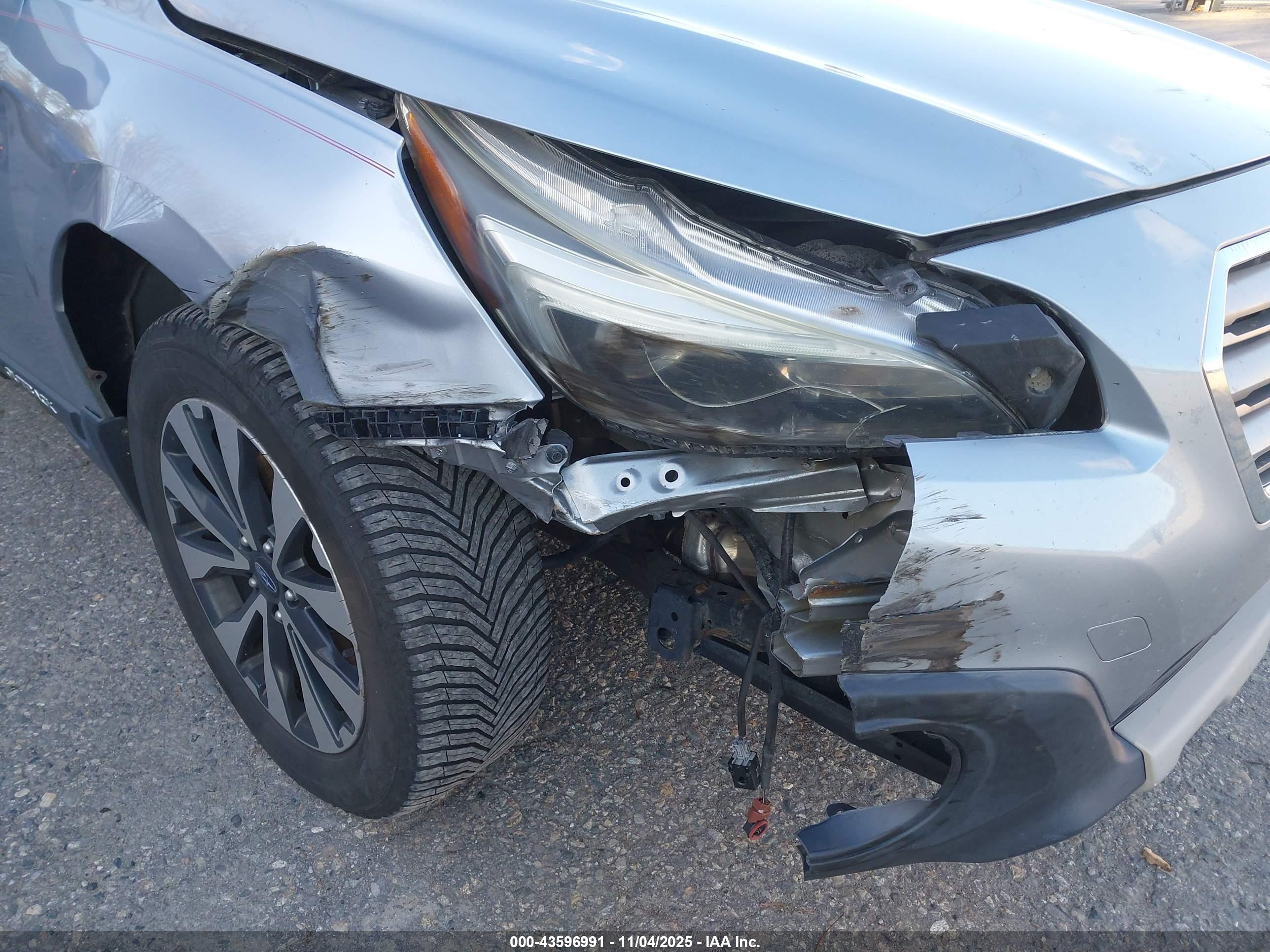 SUBARU OUTBACK image 6
