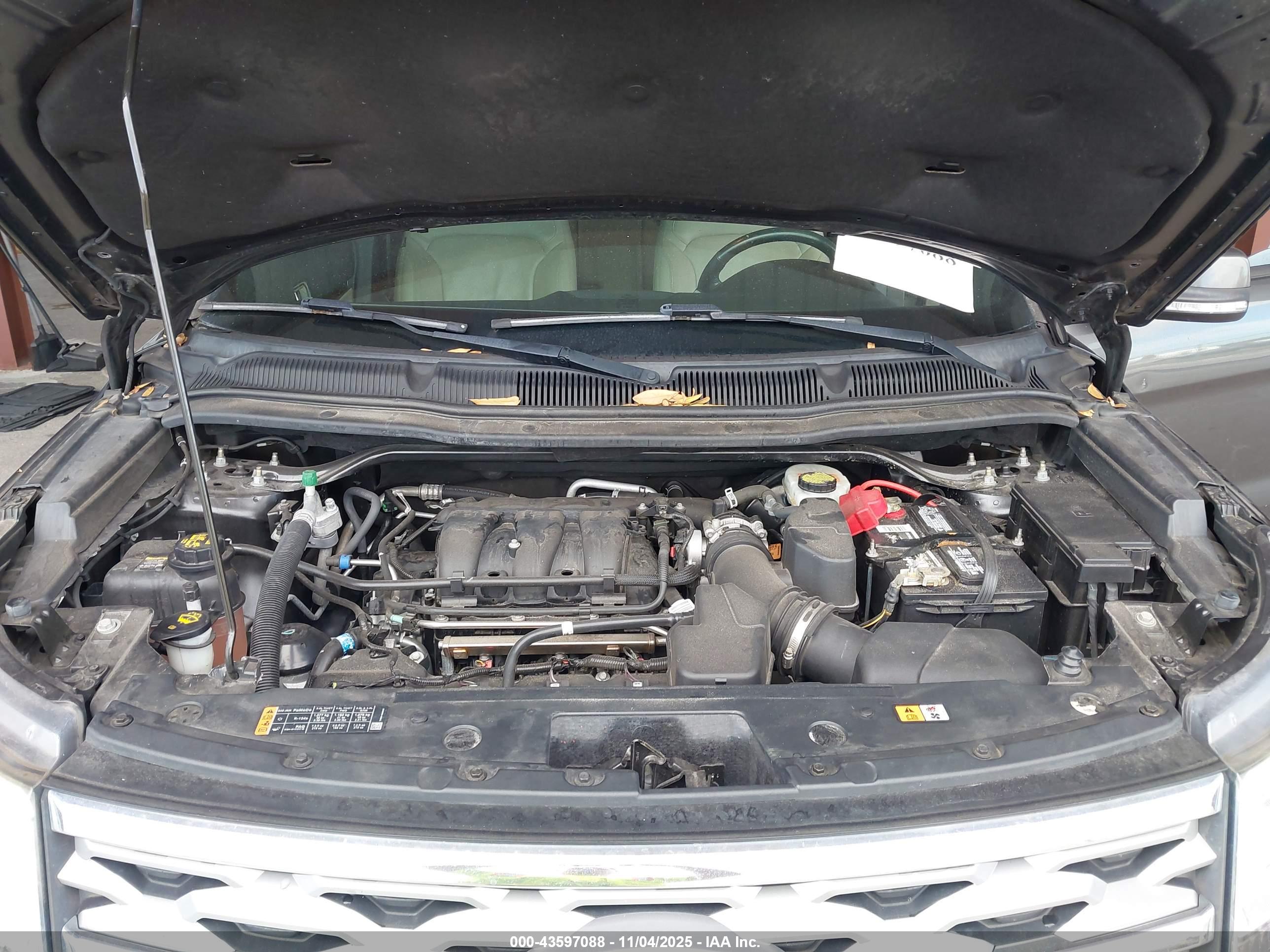 FORD EXPLORER image 10