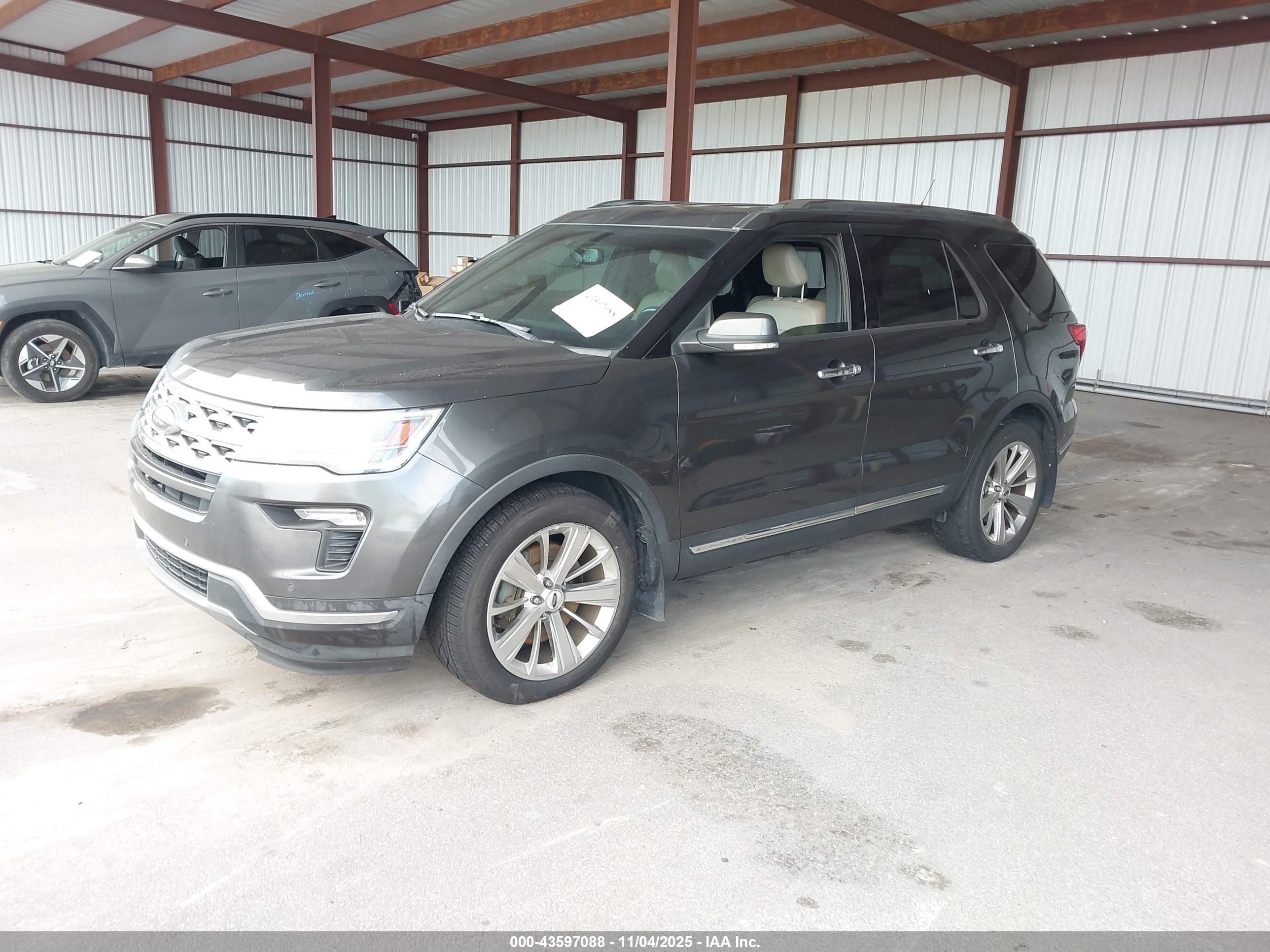 FORD EXPLORER image 2