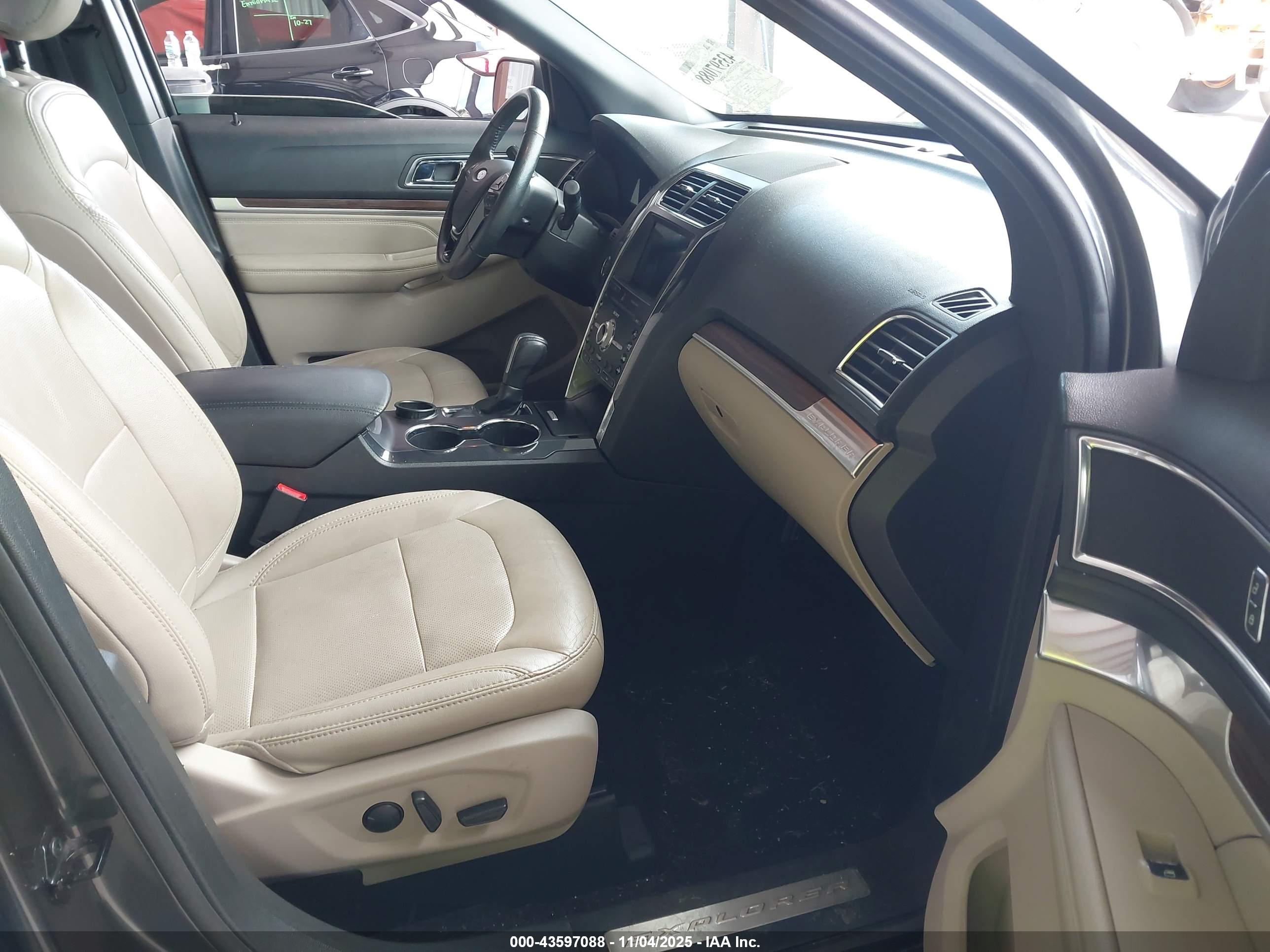 FORD EXPLORER image 5