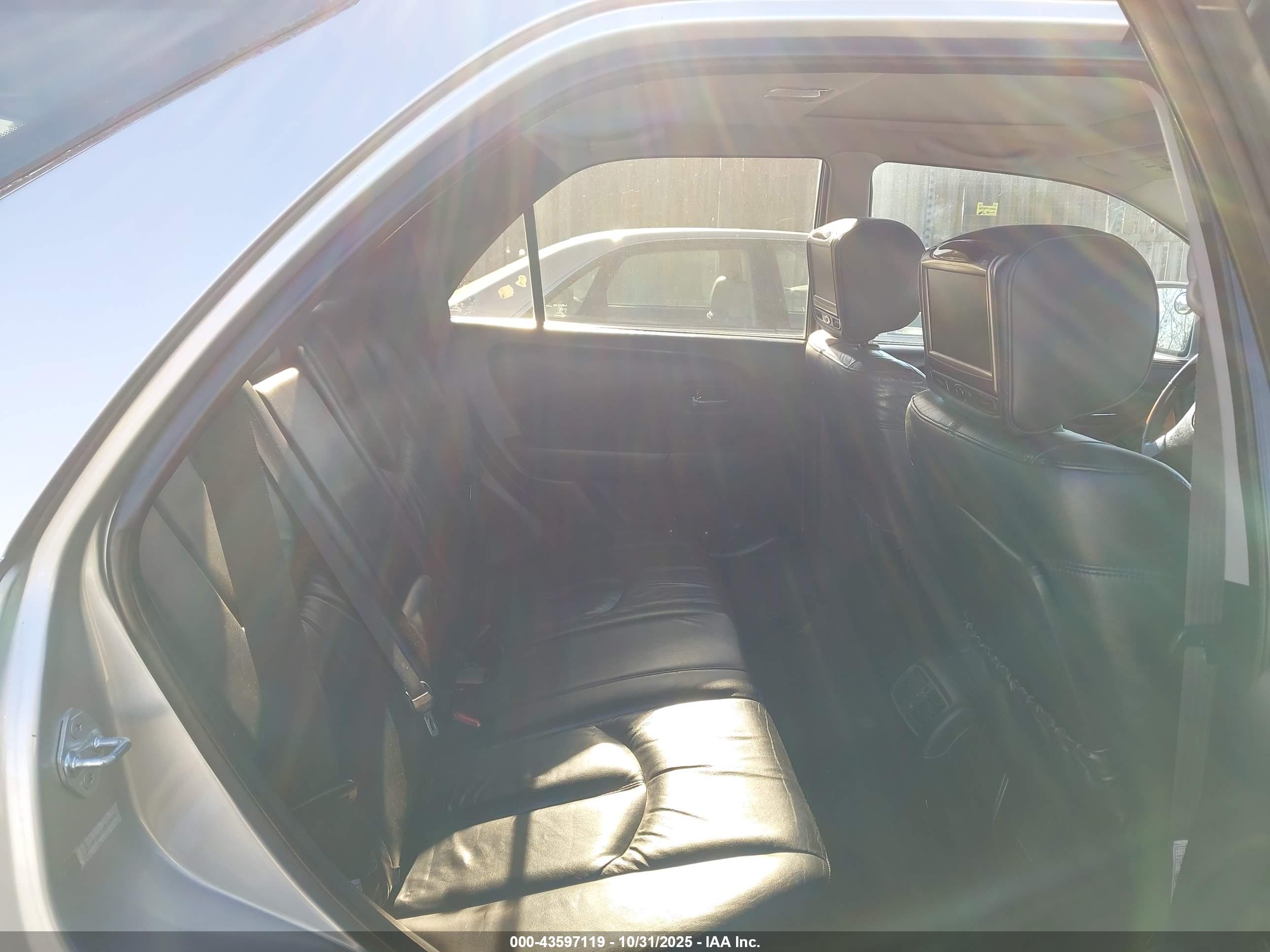 LEXUS RX image 8