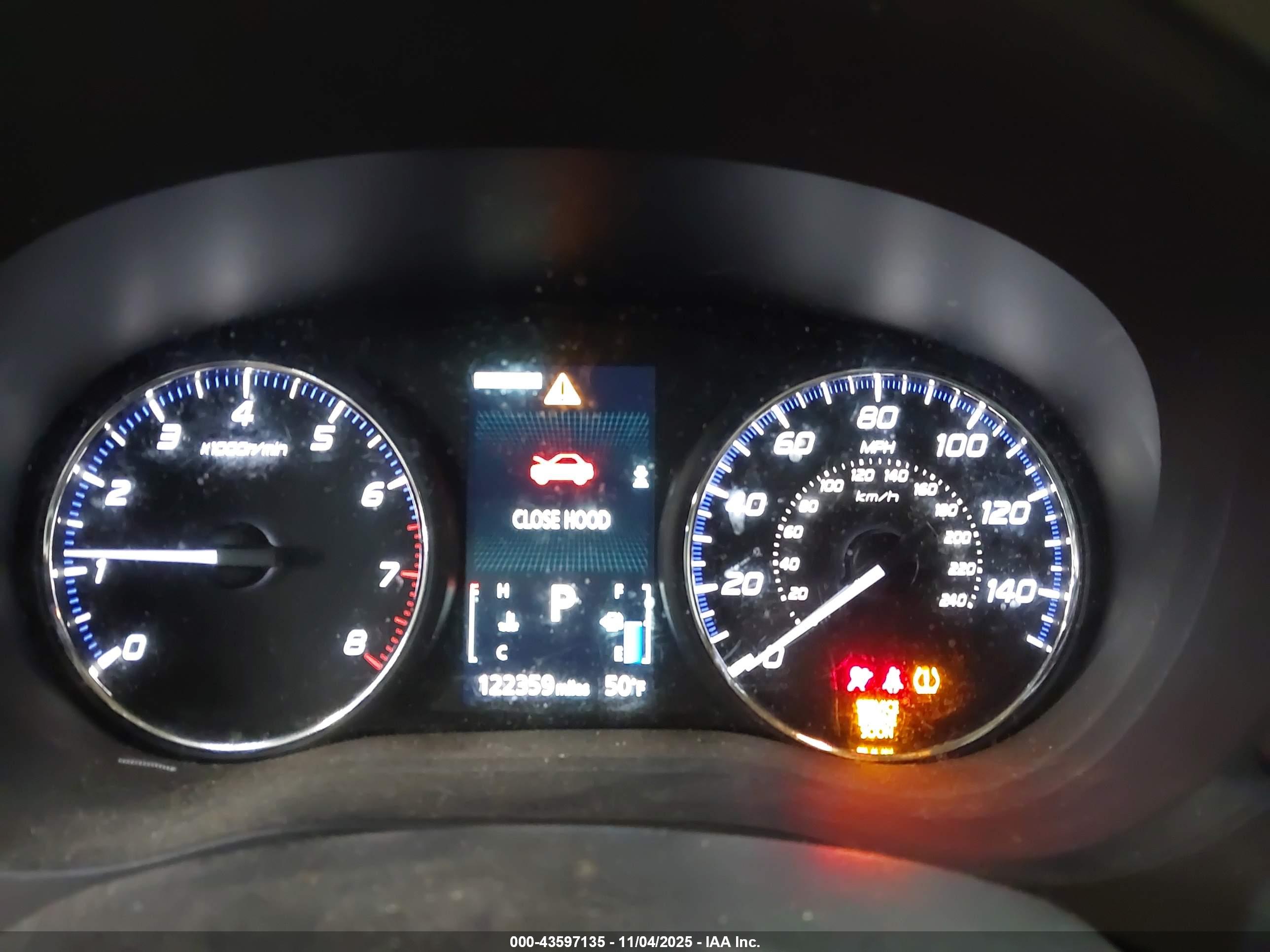 MITSUBISHI OUTLANDER image 7