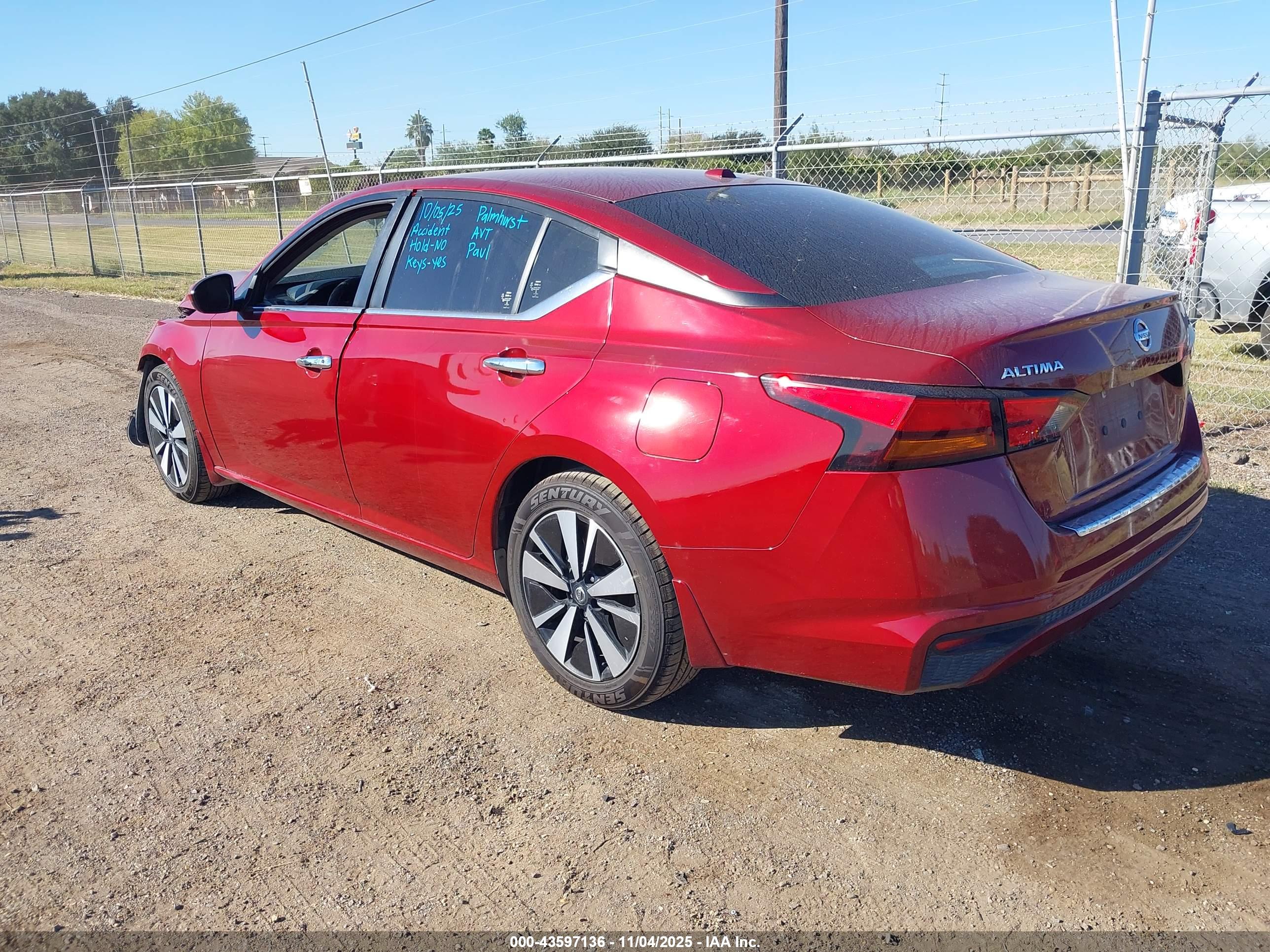 NISSAN ALTIMA image 3