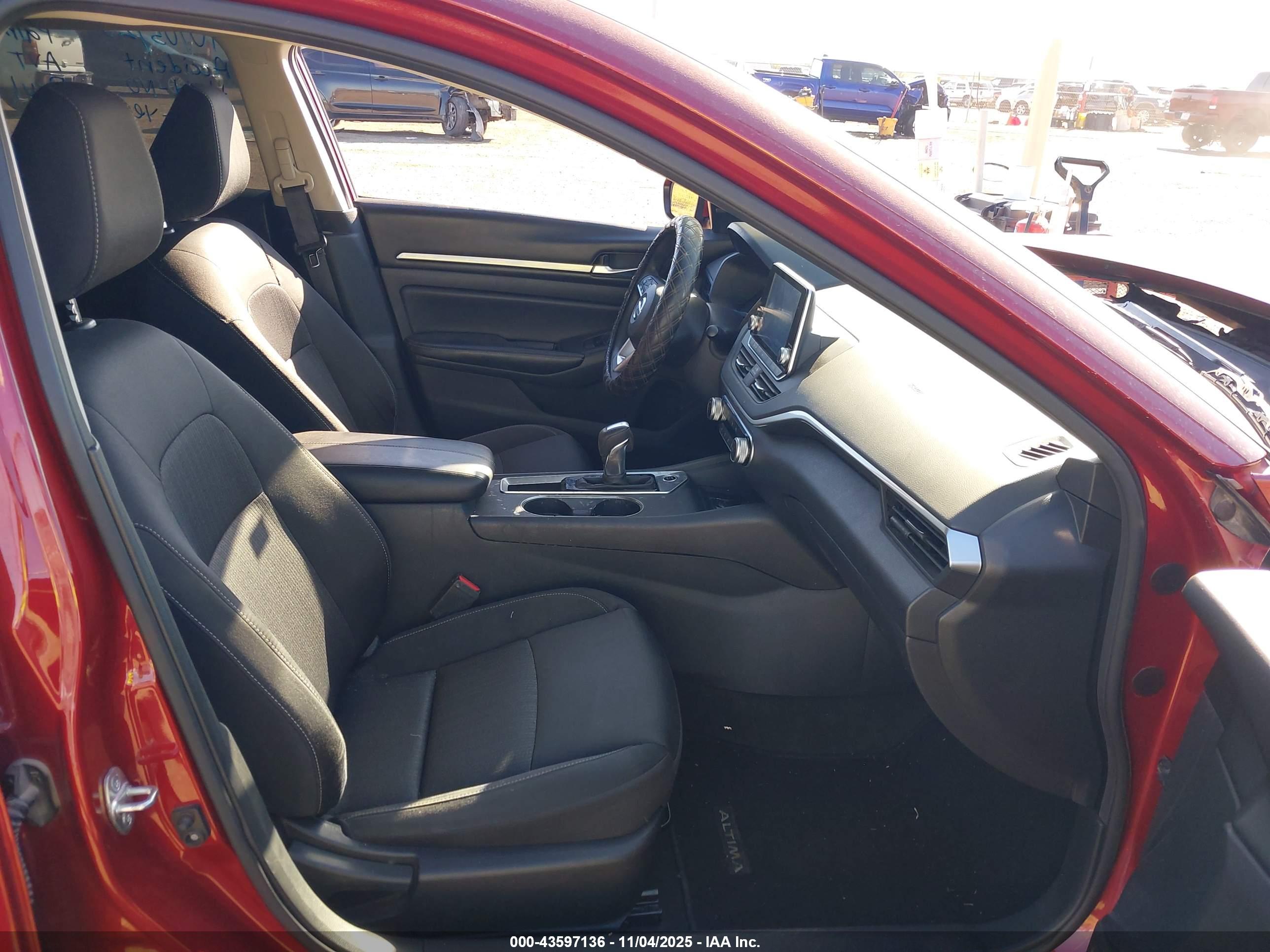 NISSAN ALTIMA image 5