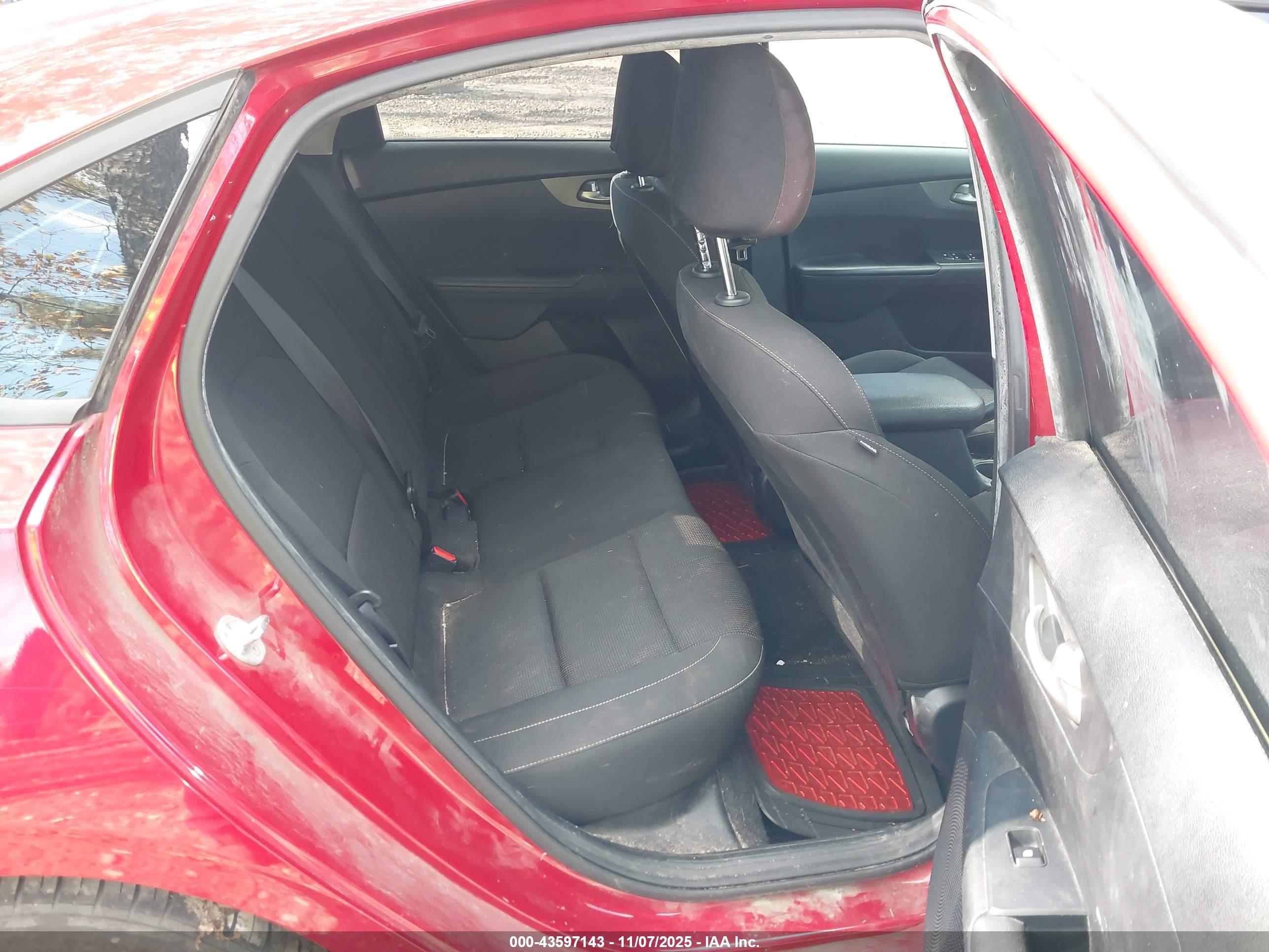 KIA FORTE image 8