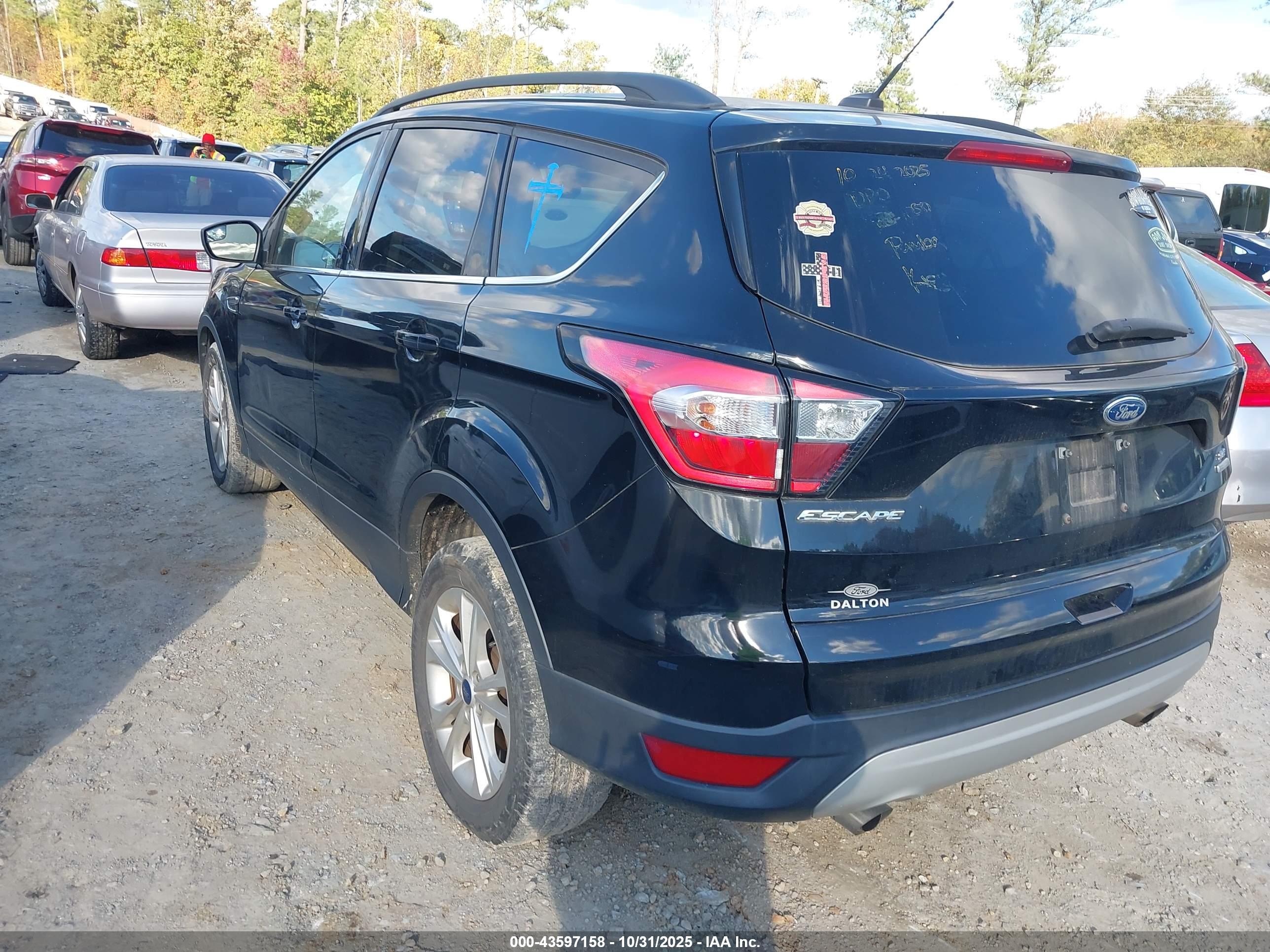 FORD ESCAPE image 3