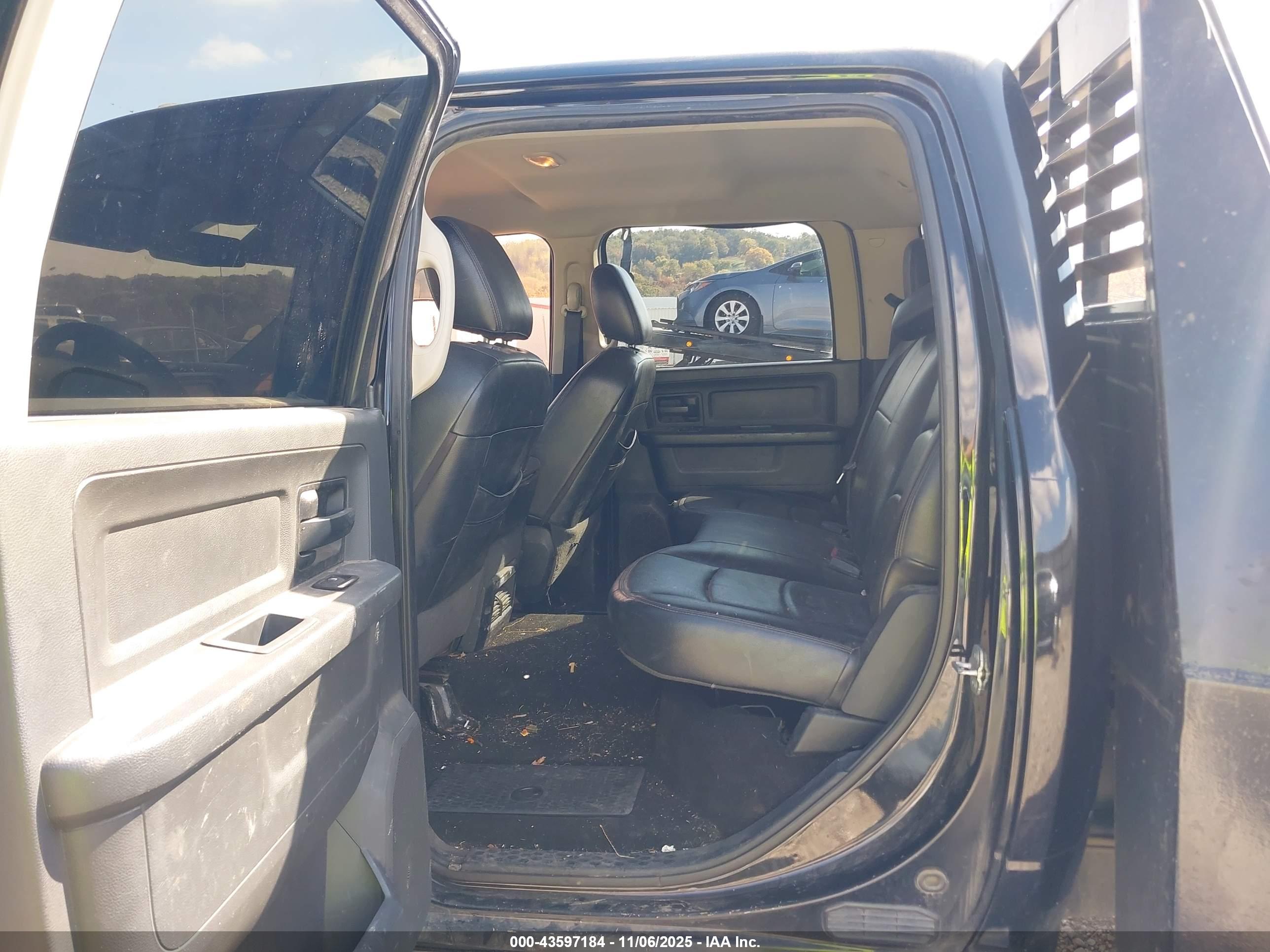 RAM 3500 image 8