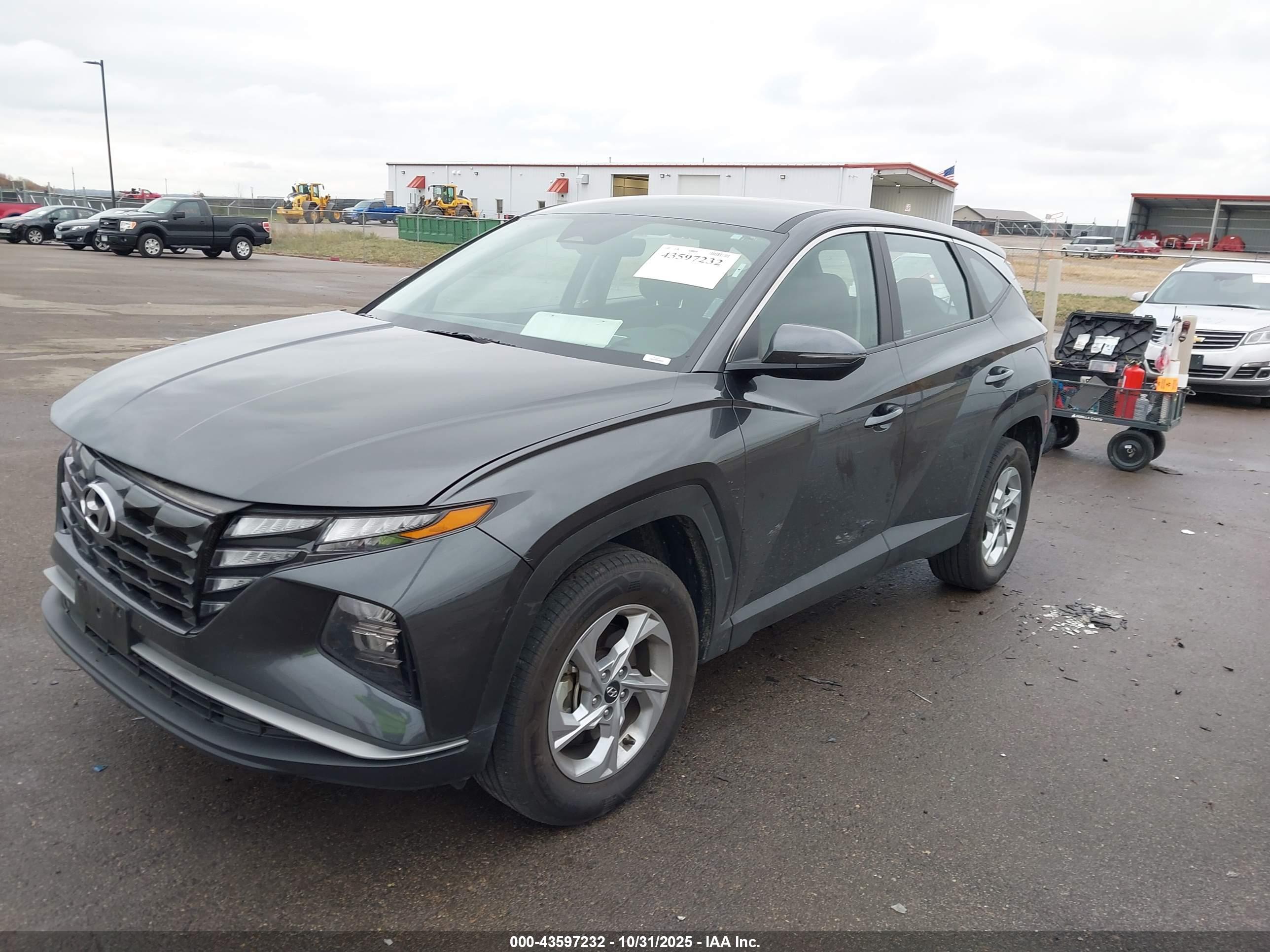 HYUNDAI TUCSON image 2