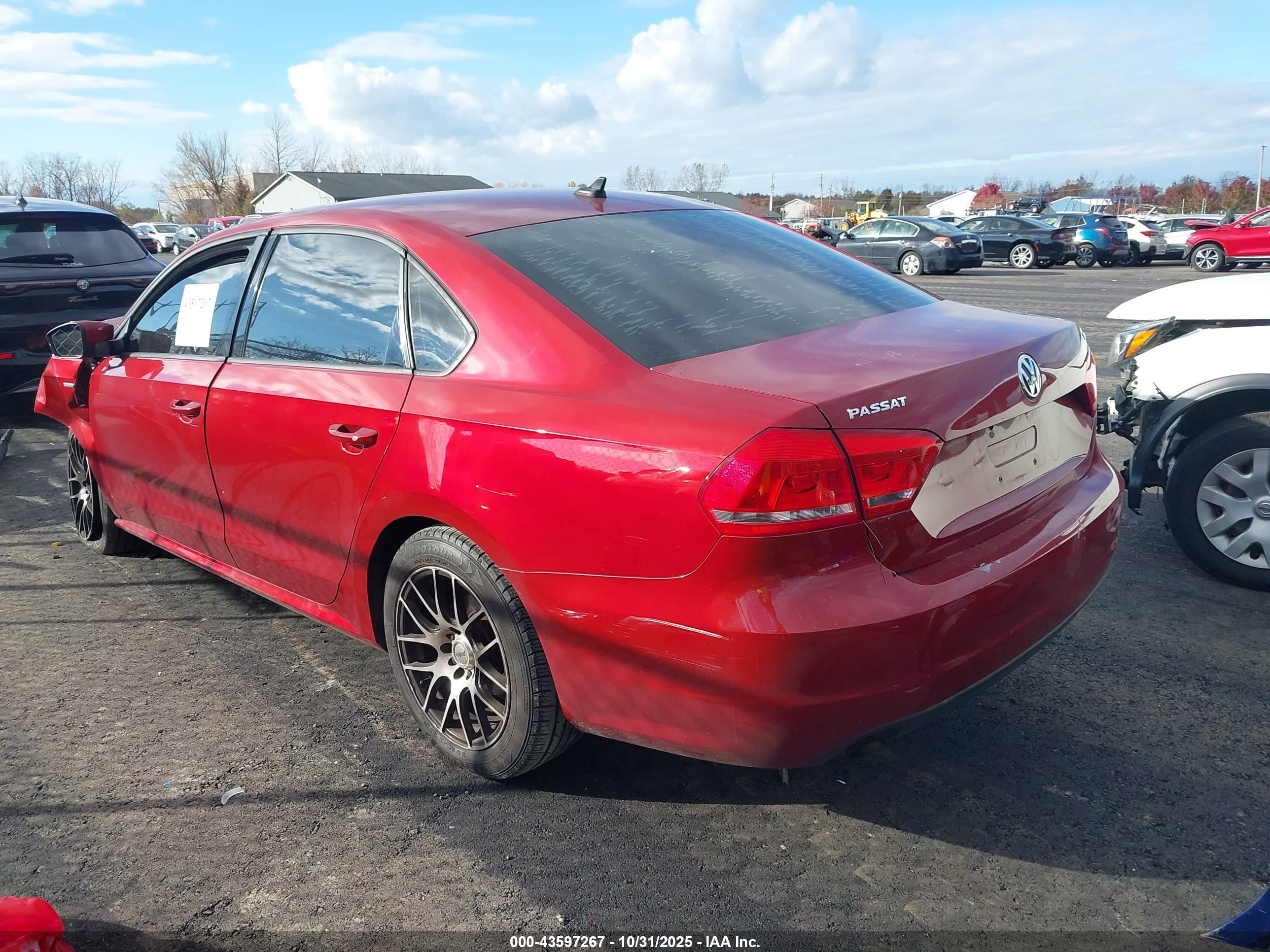 VOLKSWAGEN PASSAT image 3