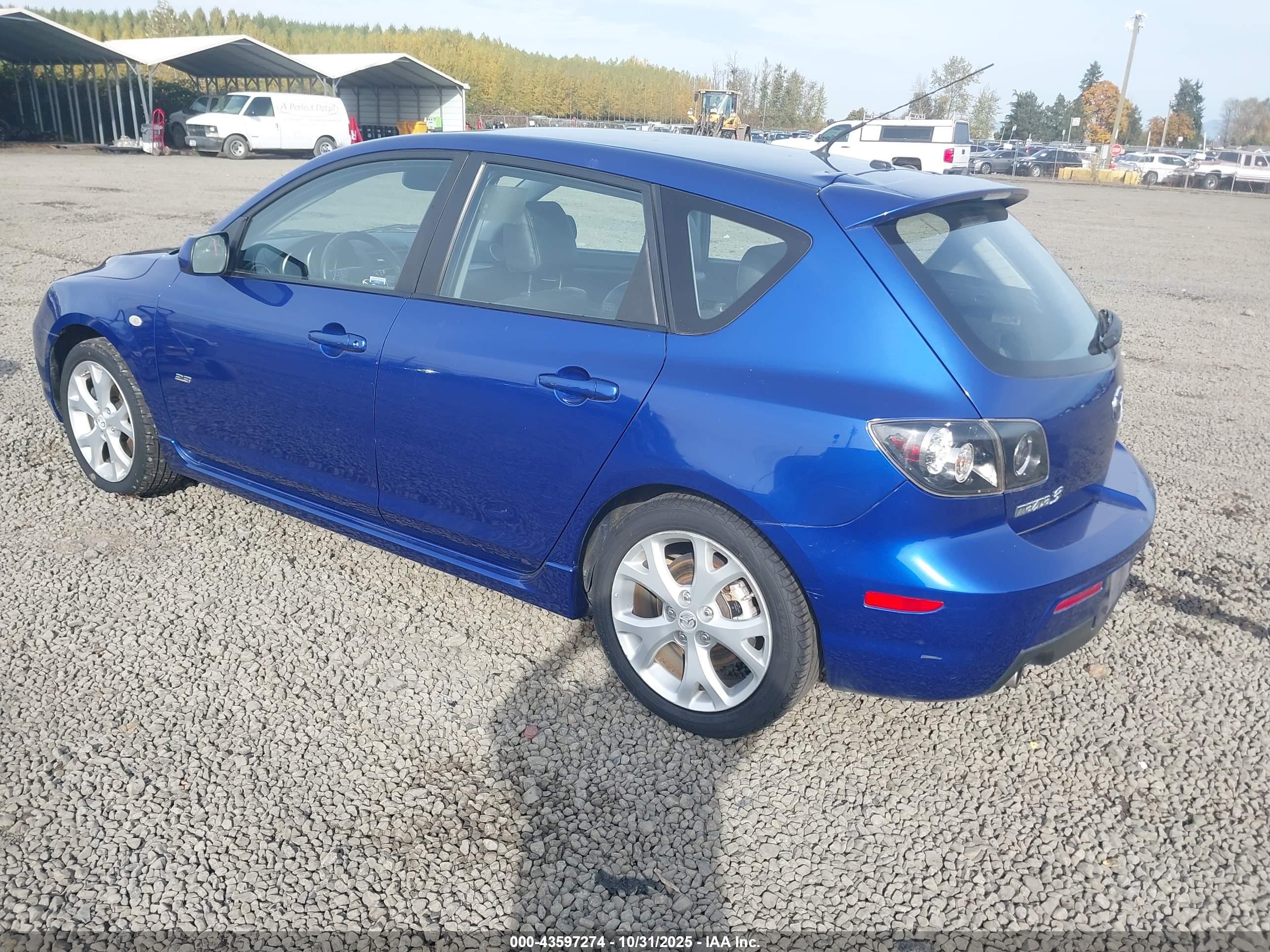 MAZDA MAZDA3 image 3