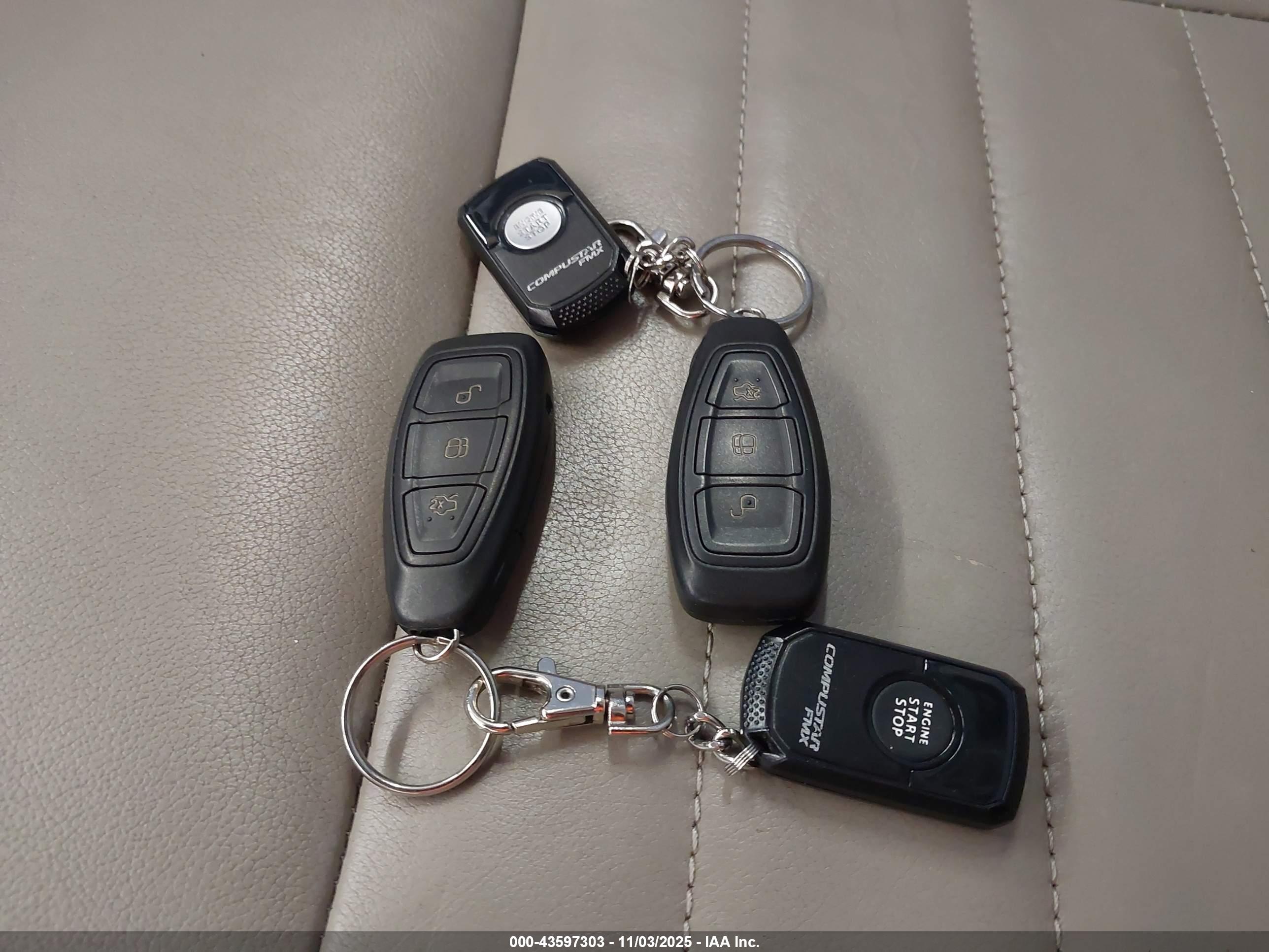 FORD C-MAX image 11