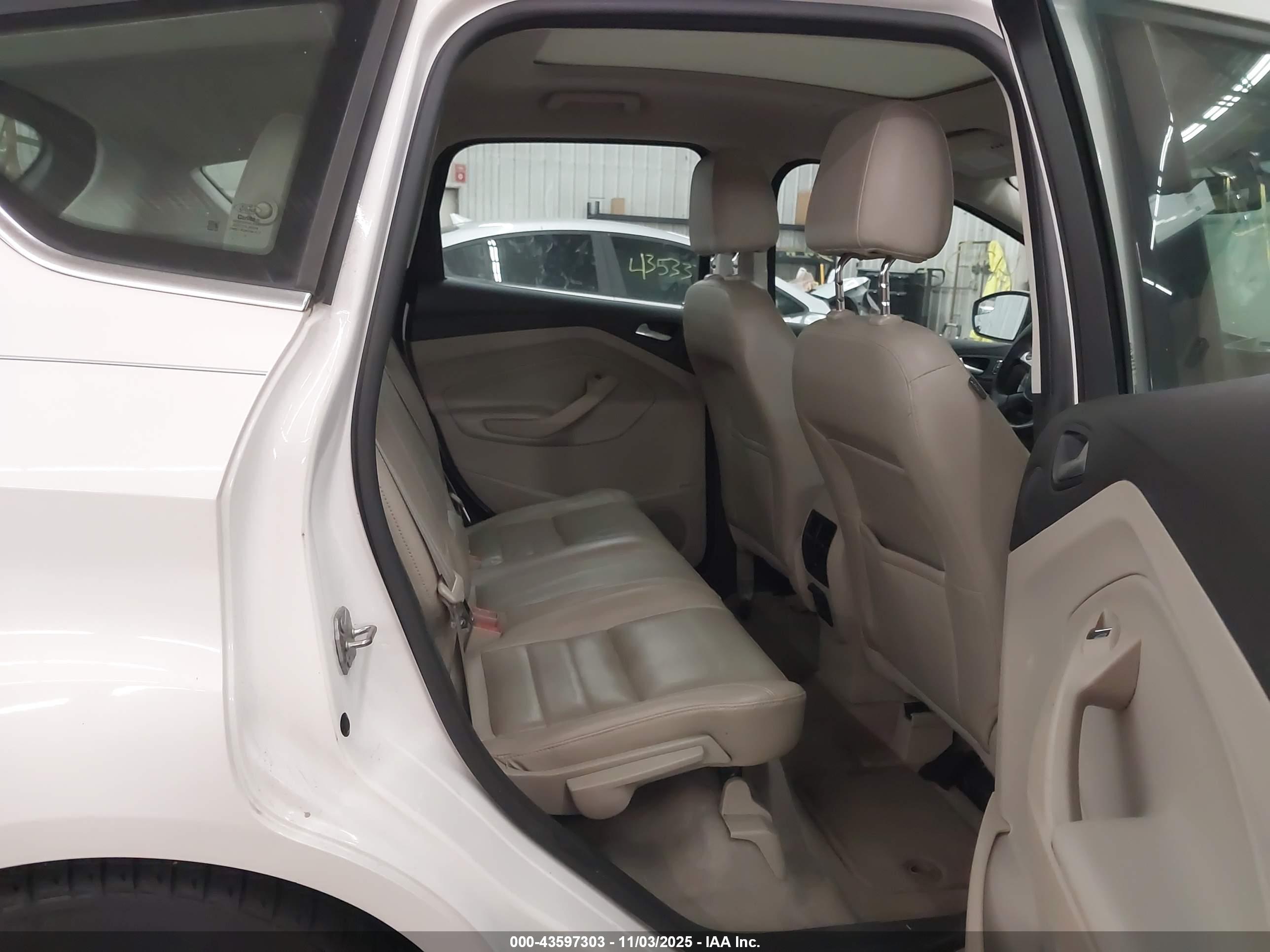 FORD C-MAX image 8