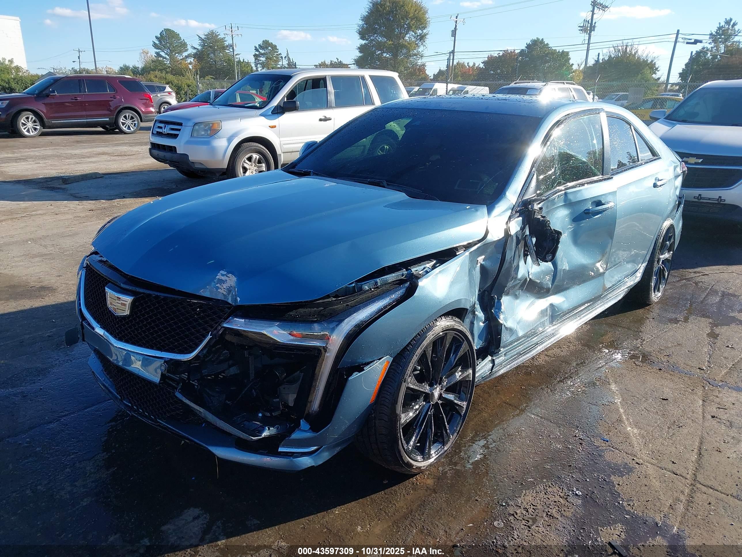 CADILLAC CT4 image 2