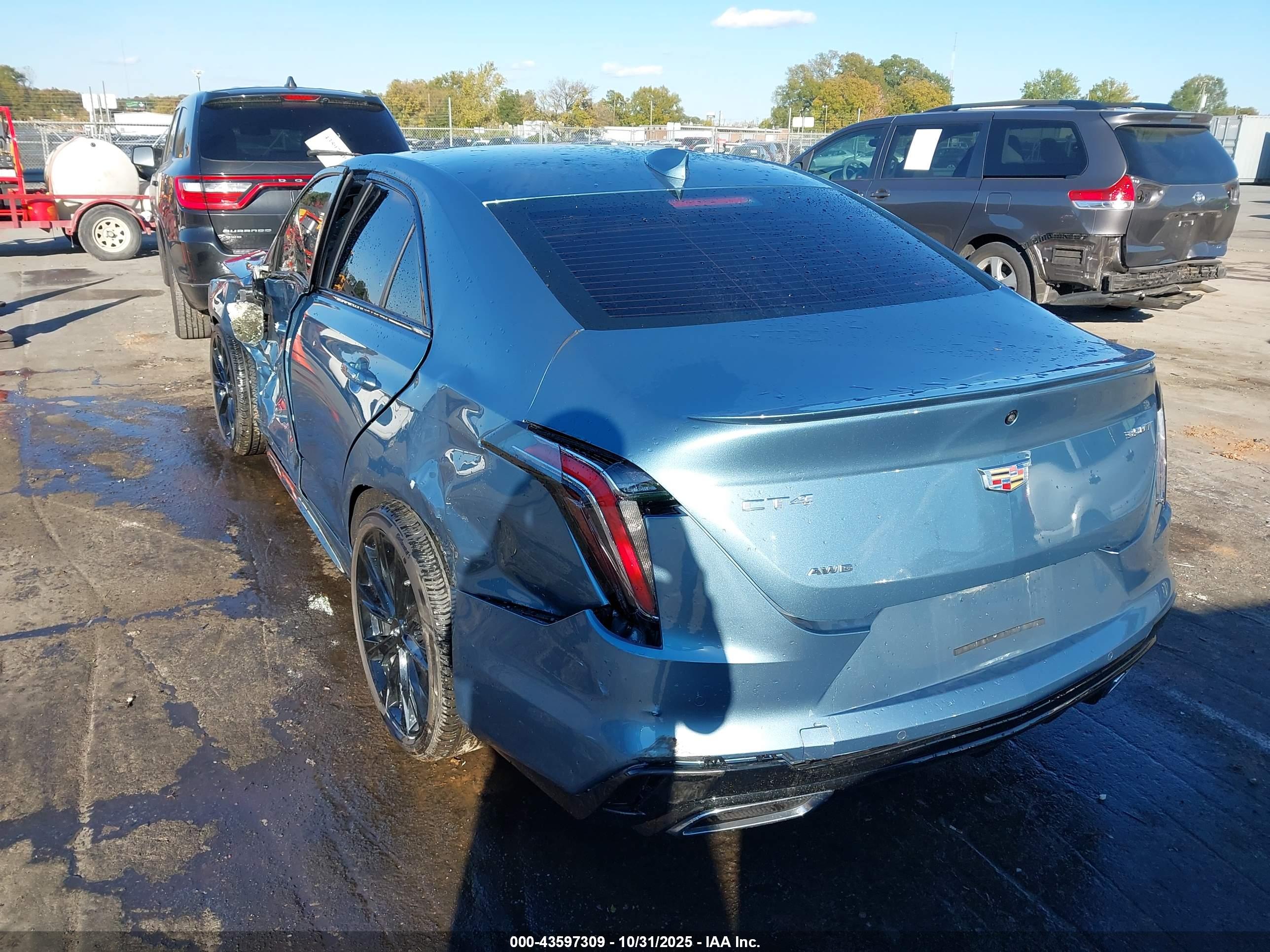CADILLAC CT4 image 3
