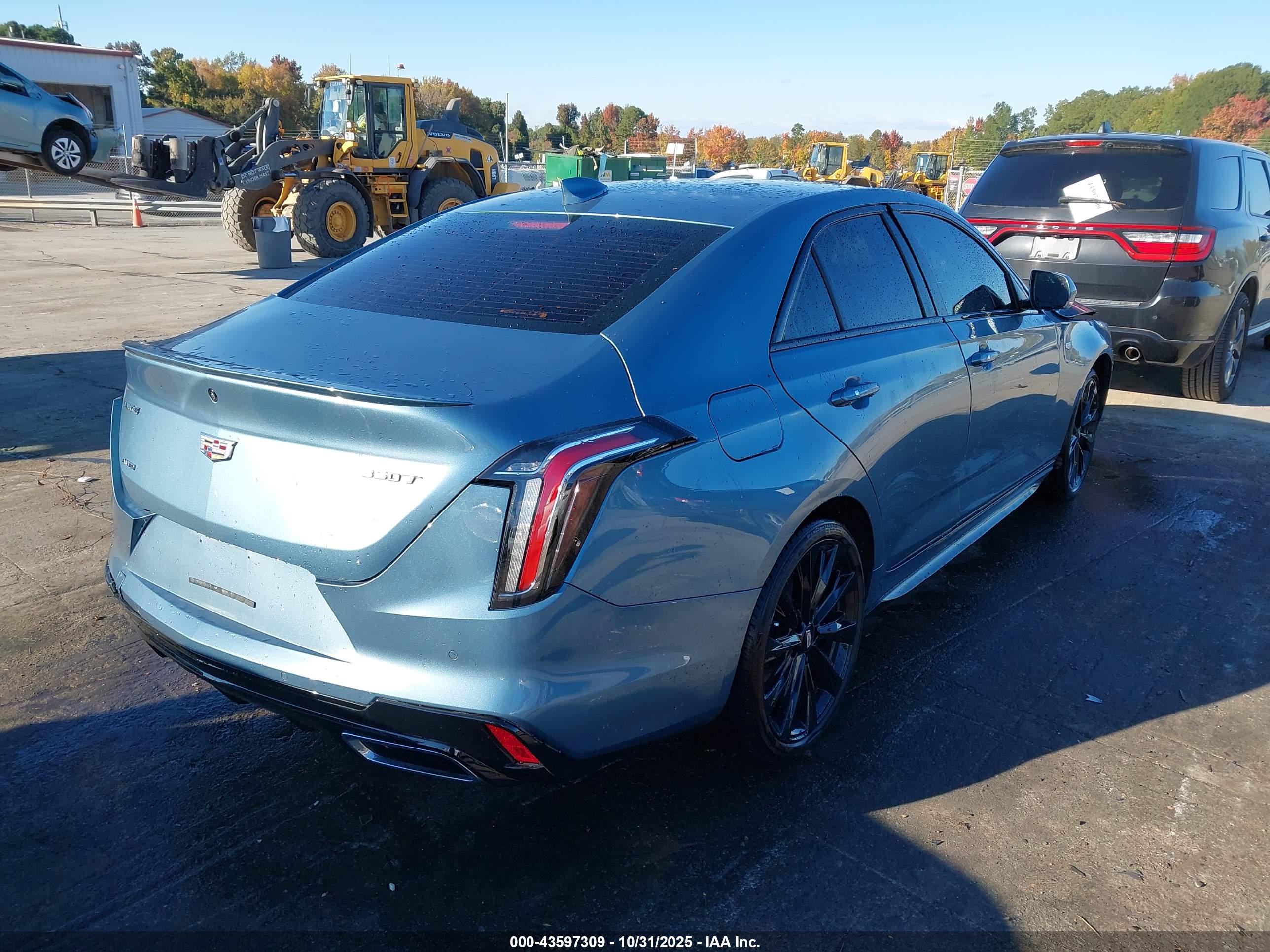 CADILLAC CT4 image 4