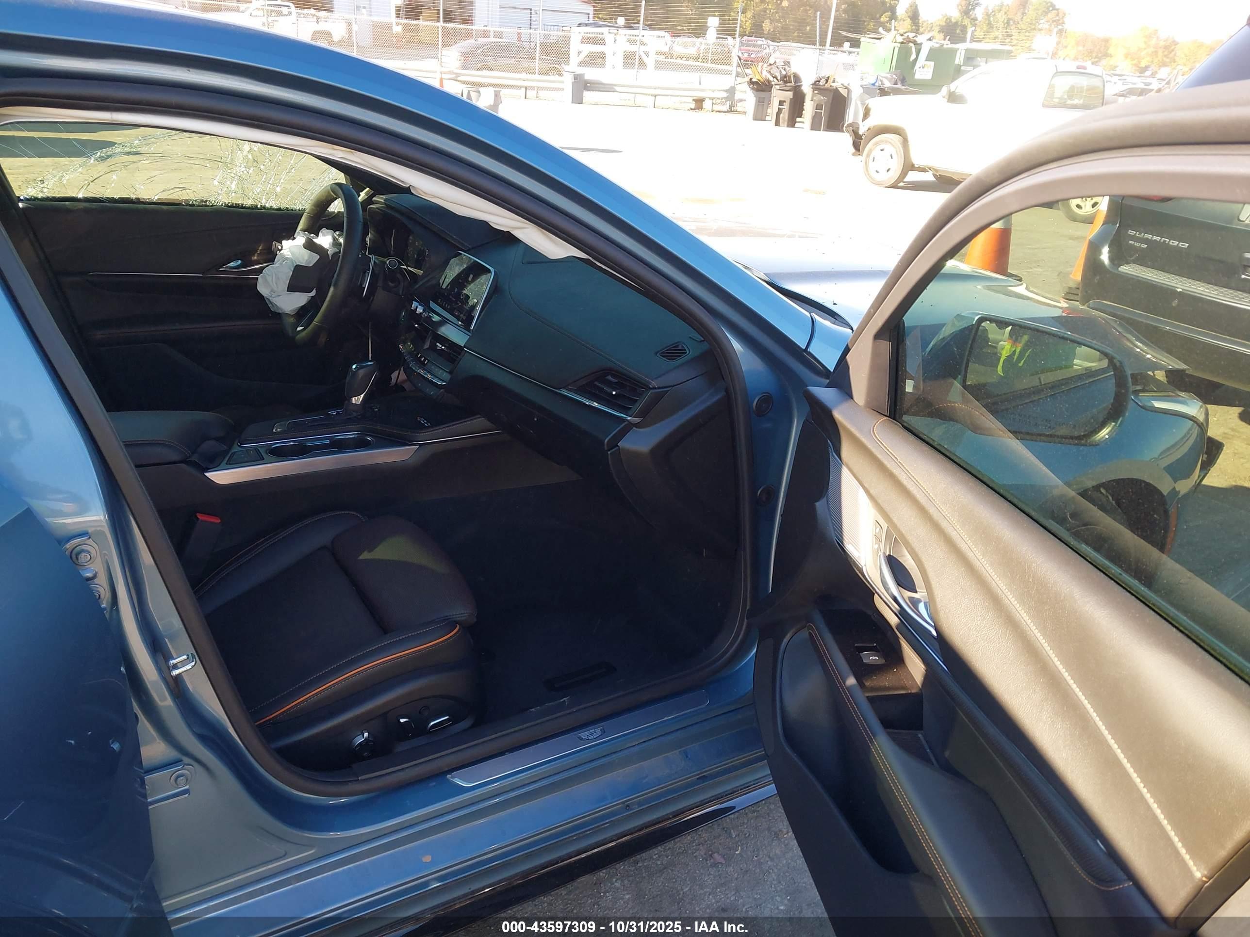 CADILLAC CT4 image 5